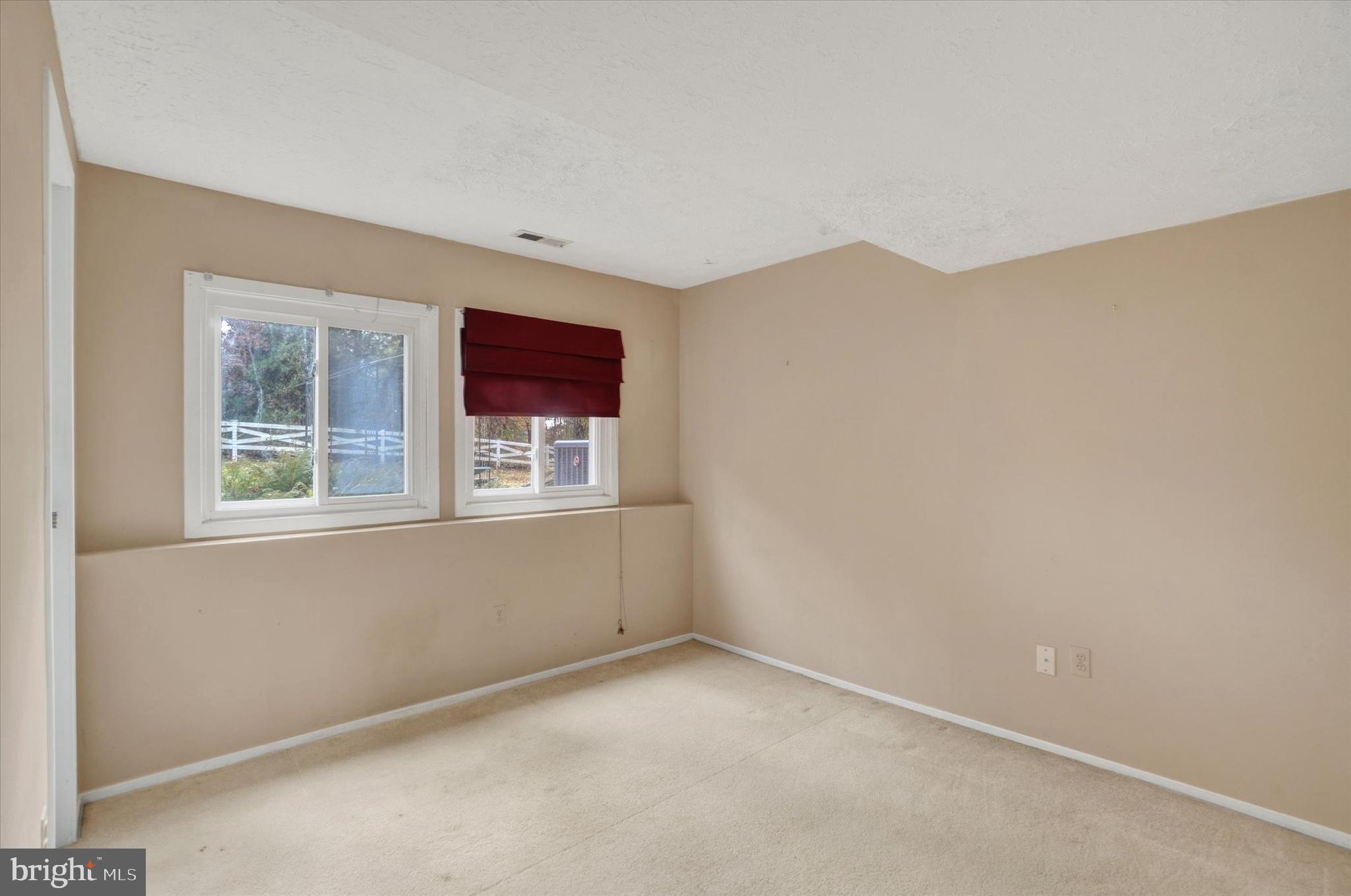 RETREAT FARM - Residential