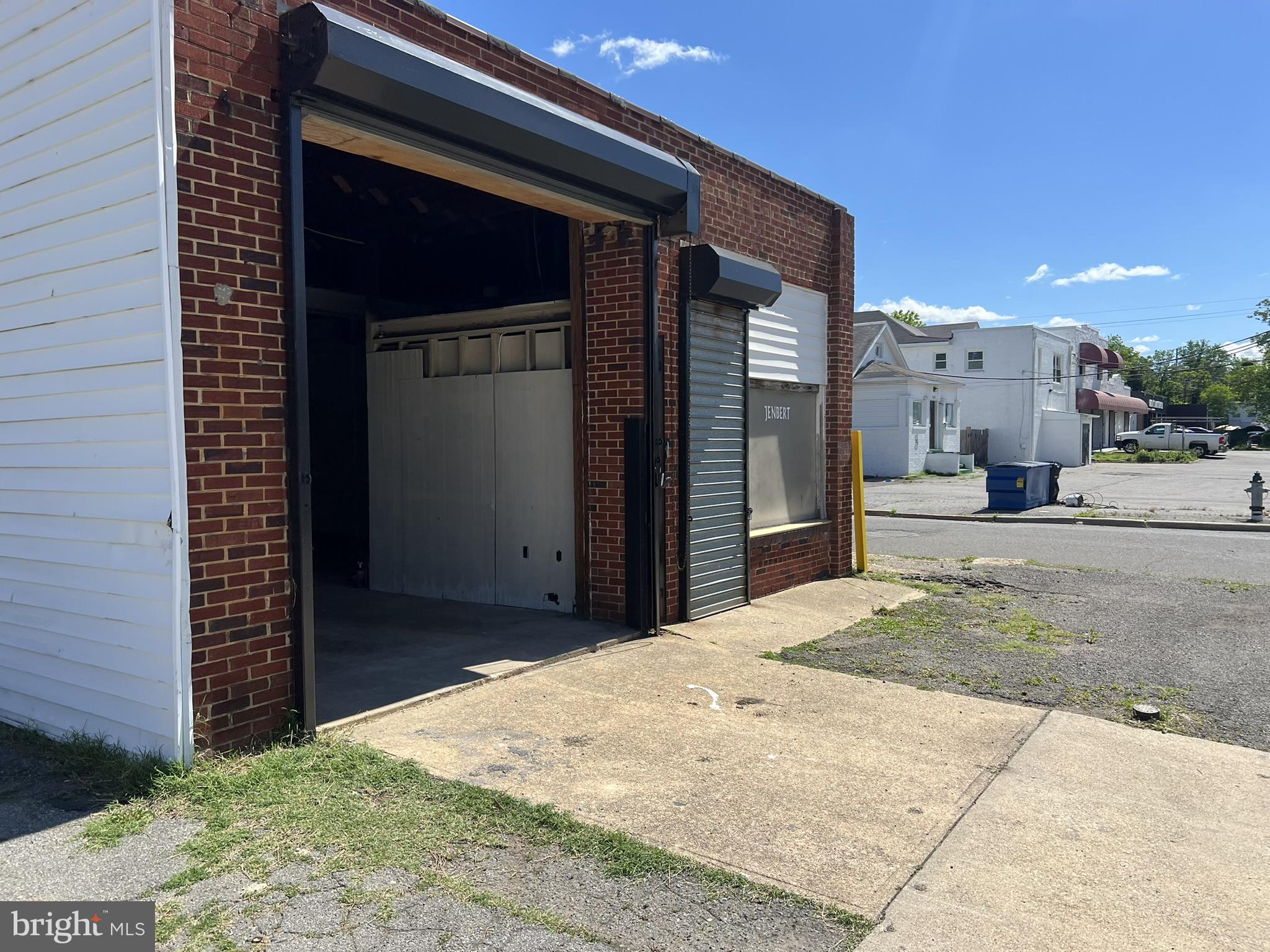 4916 MARLBORO PIKE