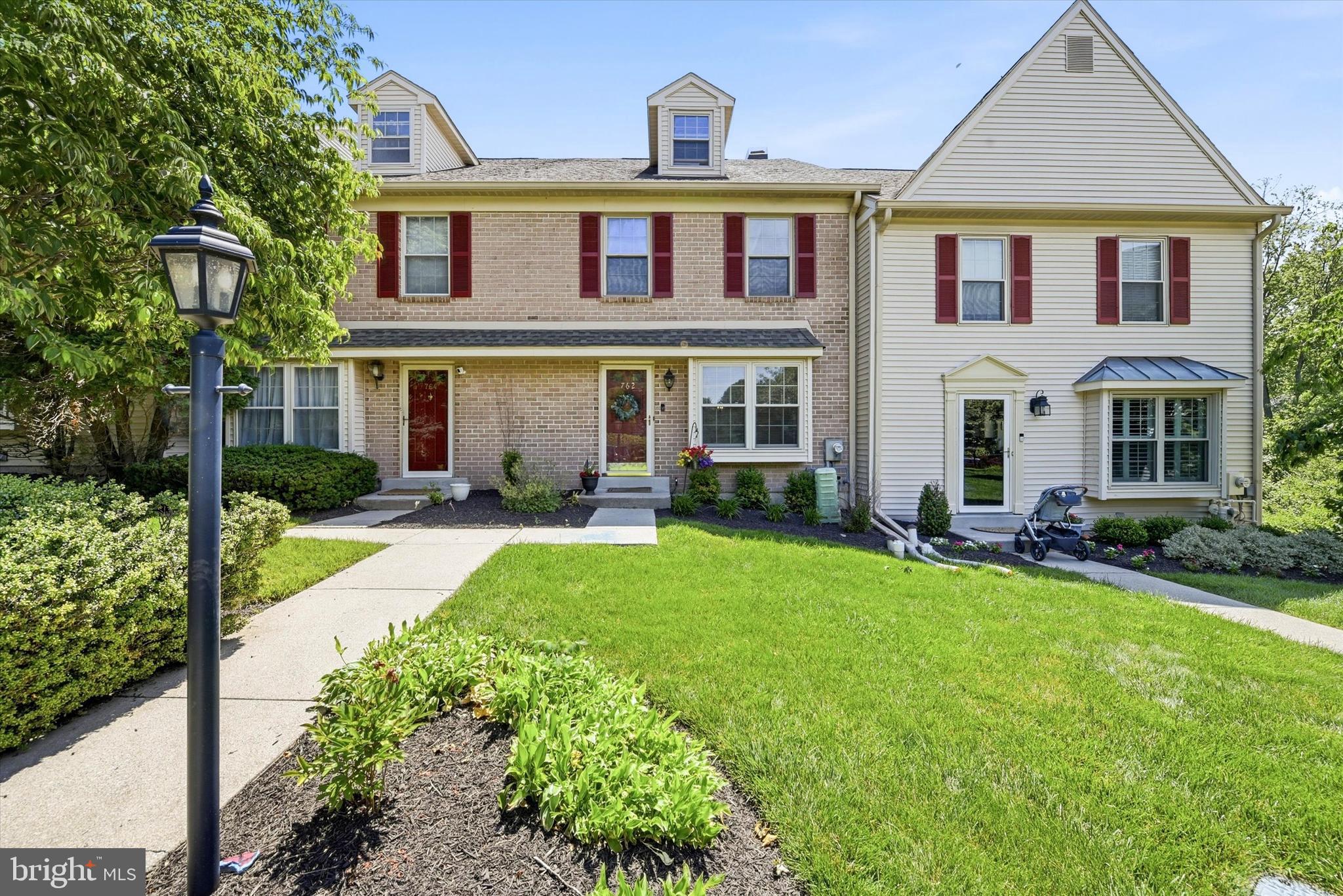 762 SHROPSHIRE DRIVE