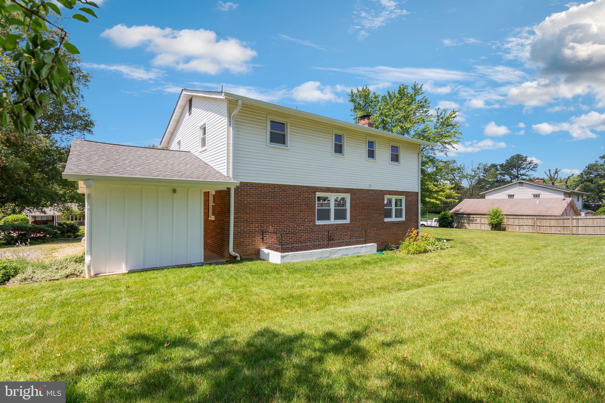 PERRYWOOD ESTATES - Residential