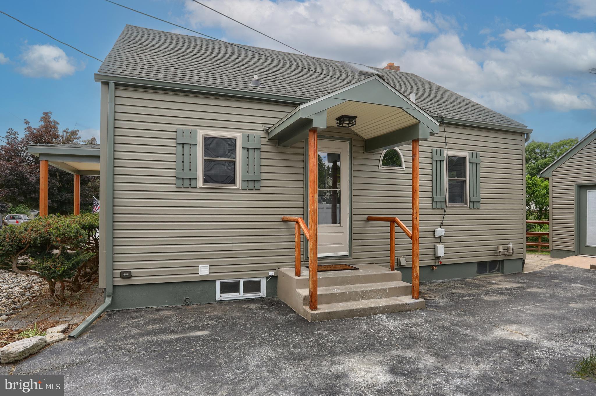 455 BEECHWOOD AVENUE