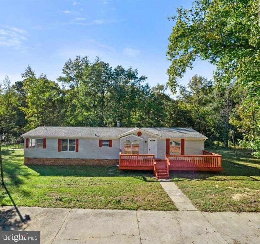 Beautifully Maintained and Recently Renovated Home!
This well-maintained property was fully renovated in March 2025 and offers the perfect blend of comfort and nature. Enjoy peaceful surroundings with mature trees lining the back of the spacious lot. The home features ample parking, a large rear deck—perfect for entertaining—and a brand-new roof for peace of mind.

Inside, you’ll find 3 comfortable bedrooms, including a primary suite with its own private hot tub and shower.

Move-in ready and full of charm—this home is a must-see!