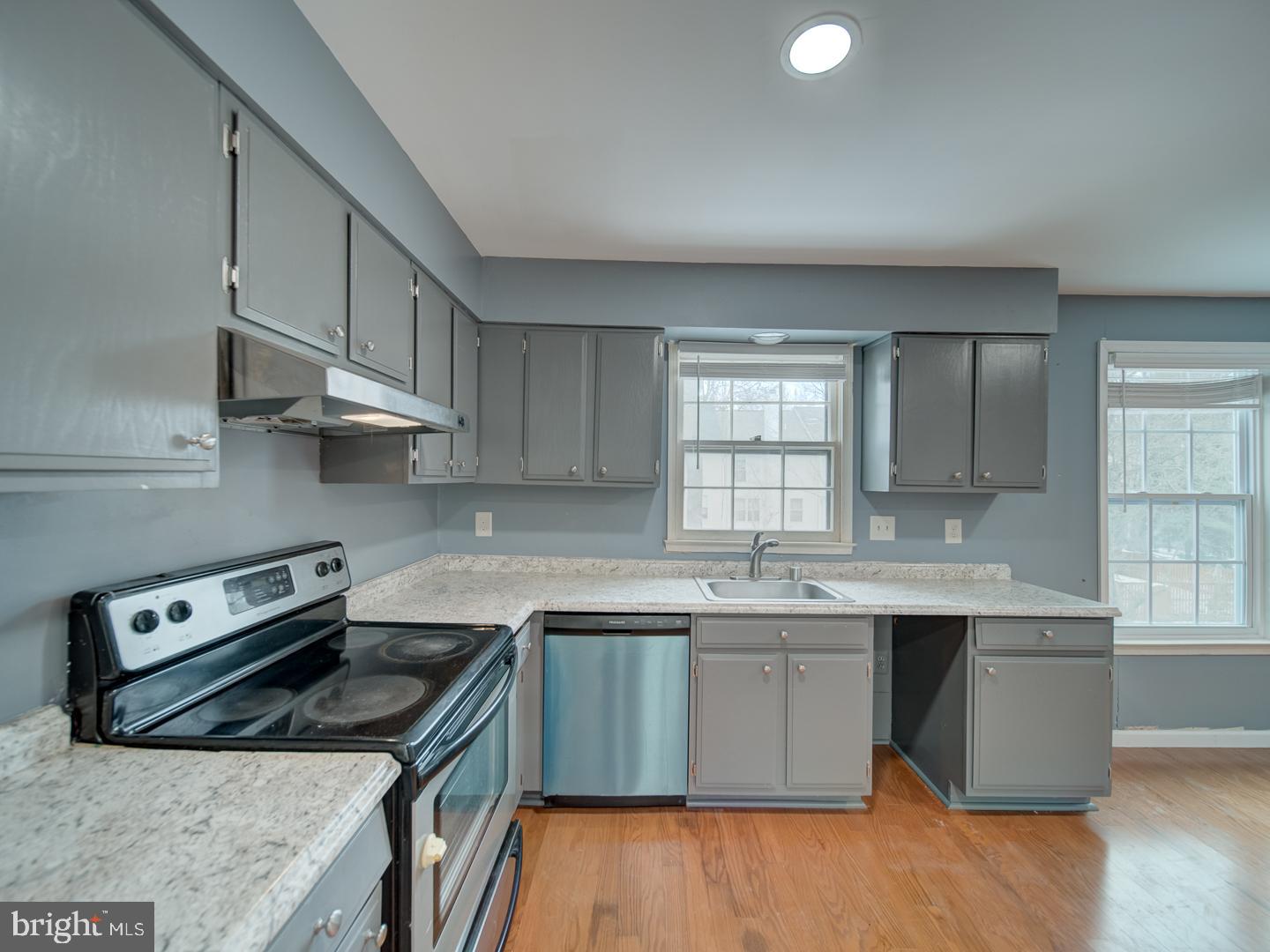 LAKEPOINTE - Residential