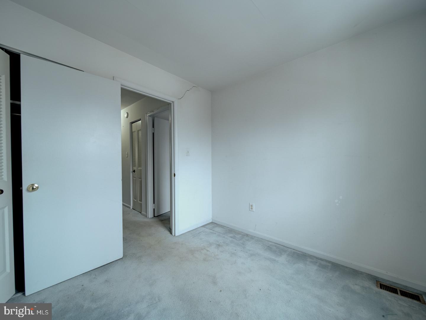 LAKEPOINTE - Residential