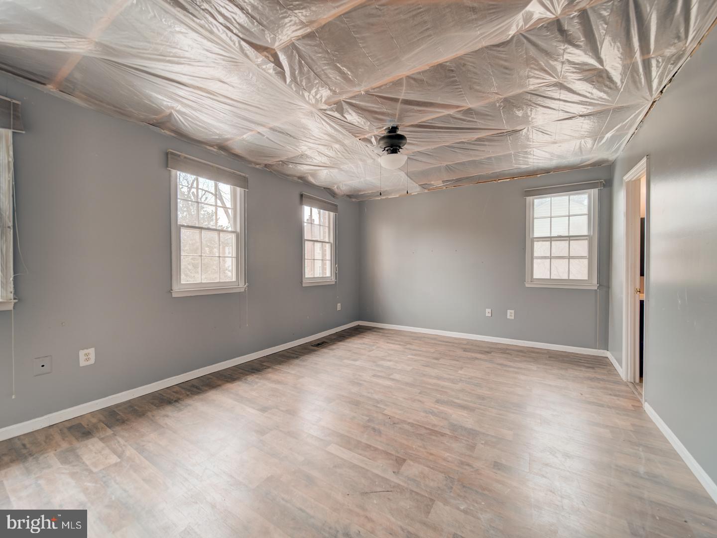 LAKEPOINTE - Residential