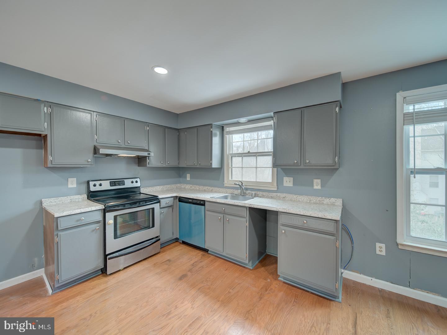 LAKEPOINTE - Residential