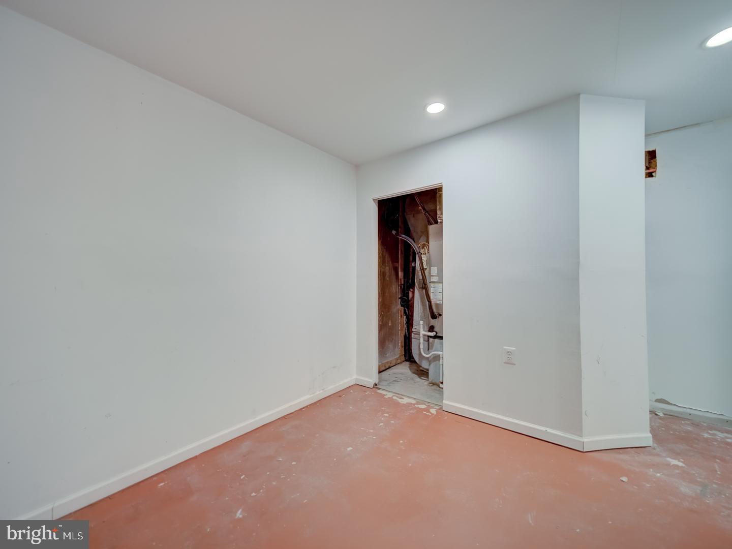 LAKEPOINTE - Residential