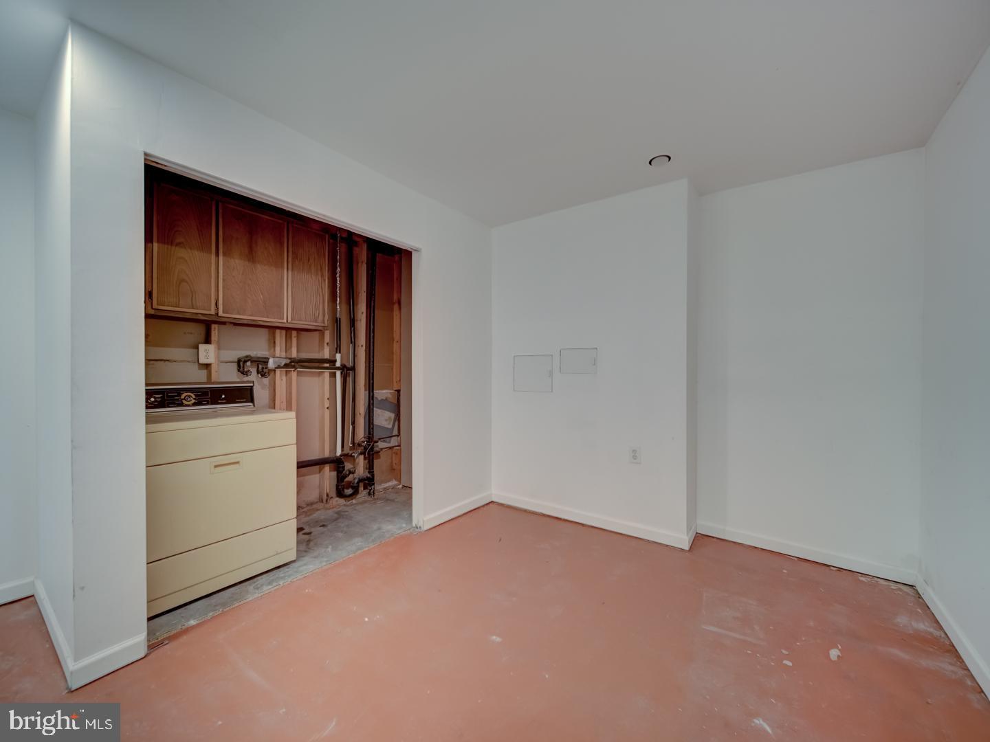 LAKEPOINTE - Residential