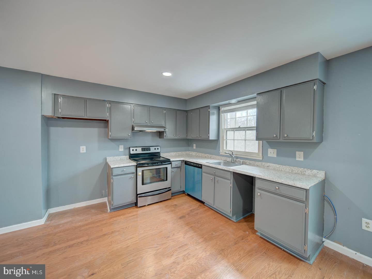 LAKEPOINTE - Residential