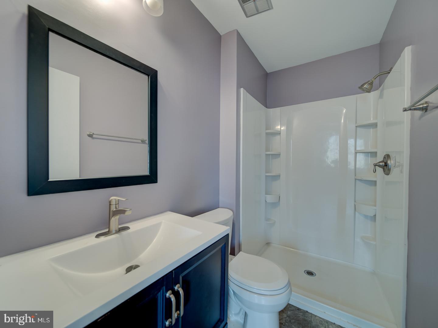 LAKEPOINTE - Residential