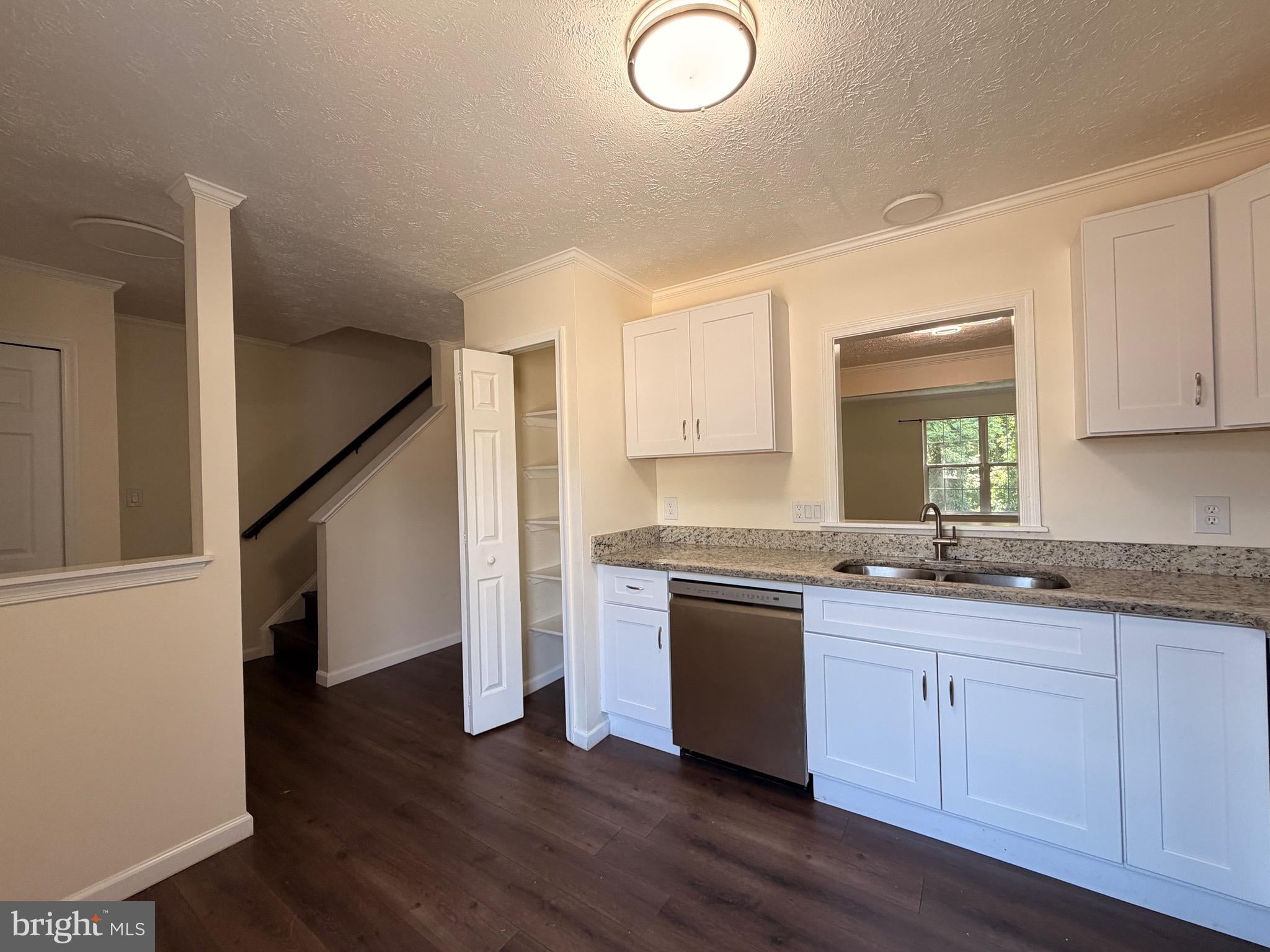 107 STAFFORD MEWS LANE