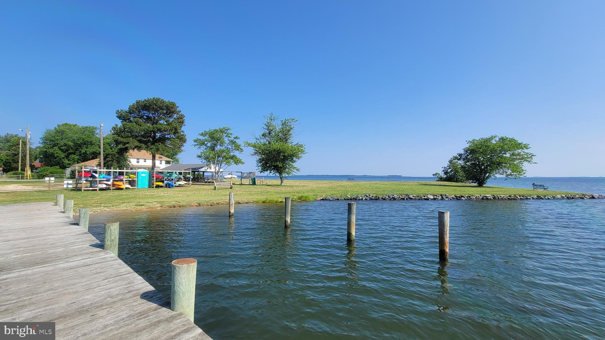 901 CHESTER RIVER DRIVE