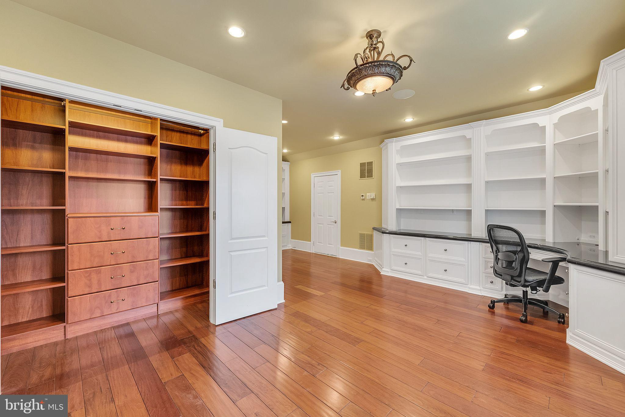 EVANS FARM - Residential