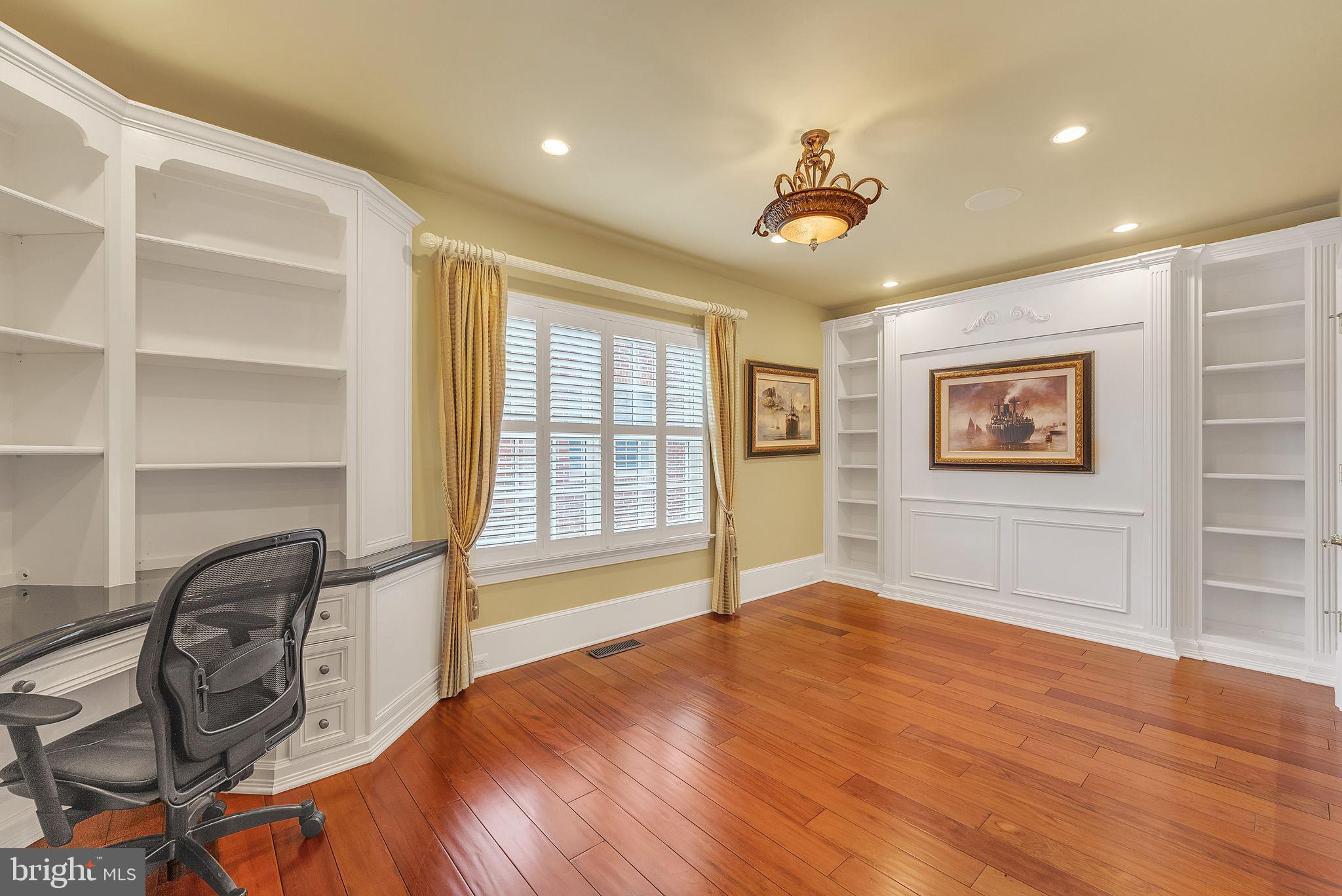 EVANS FARM - Residential