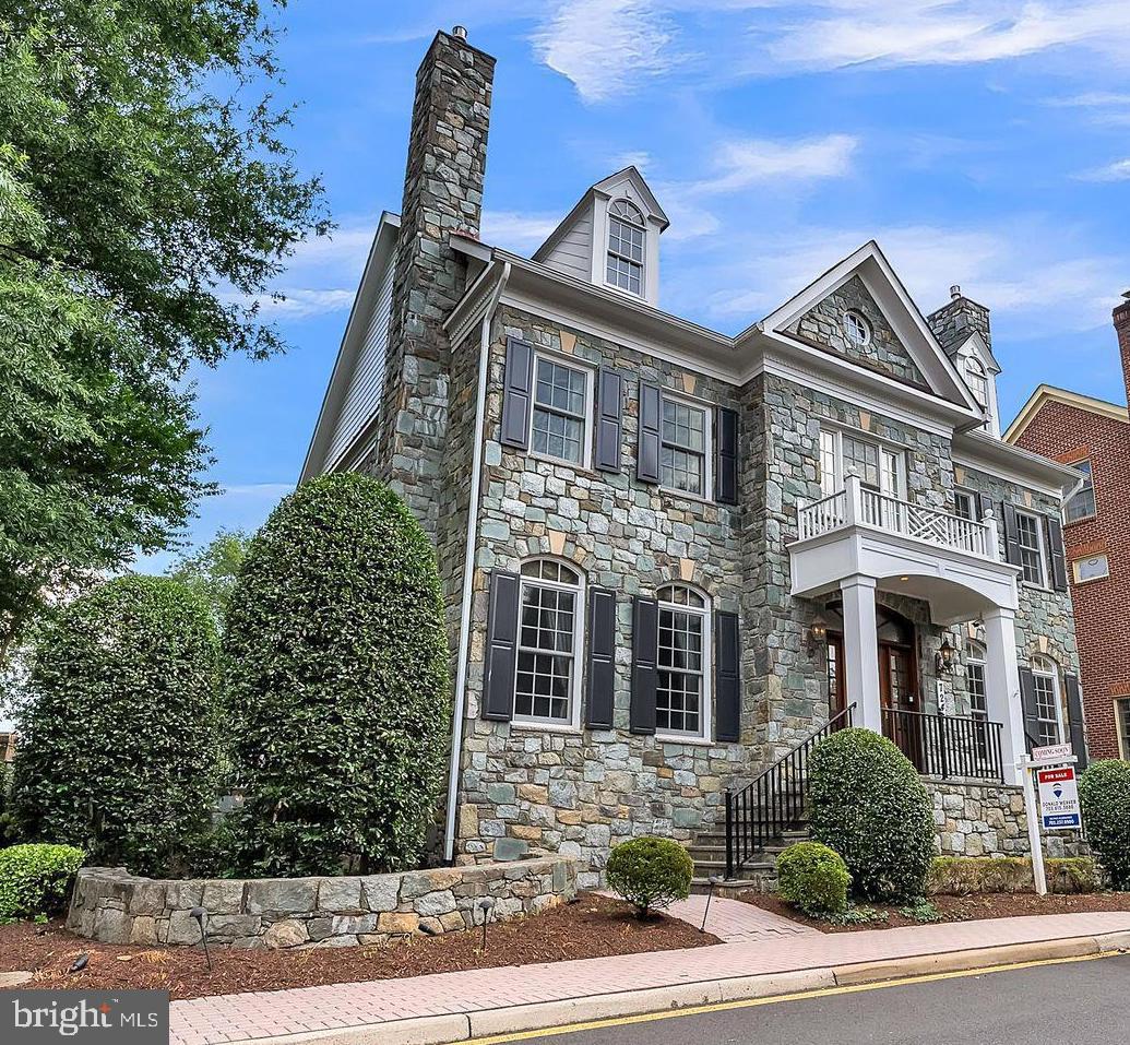 EVANS FARM - Residential