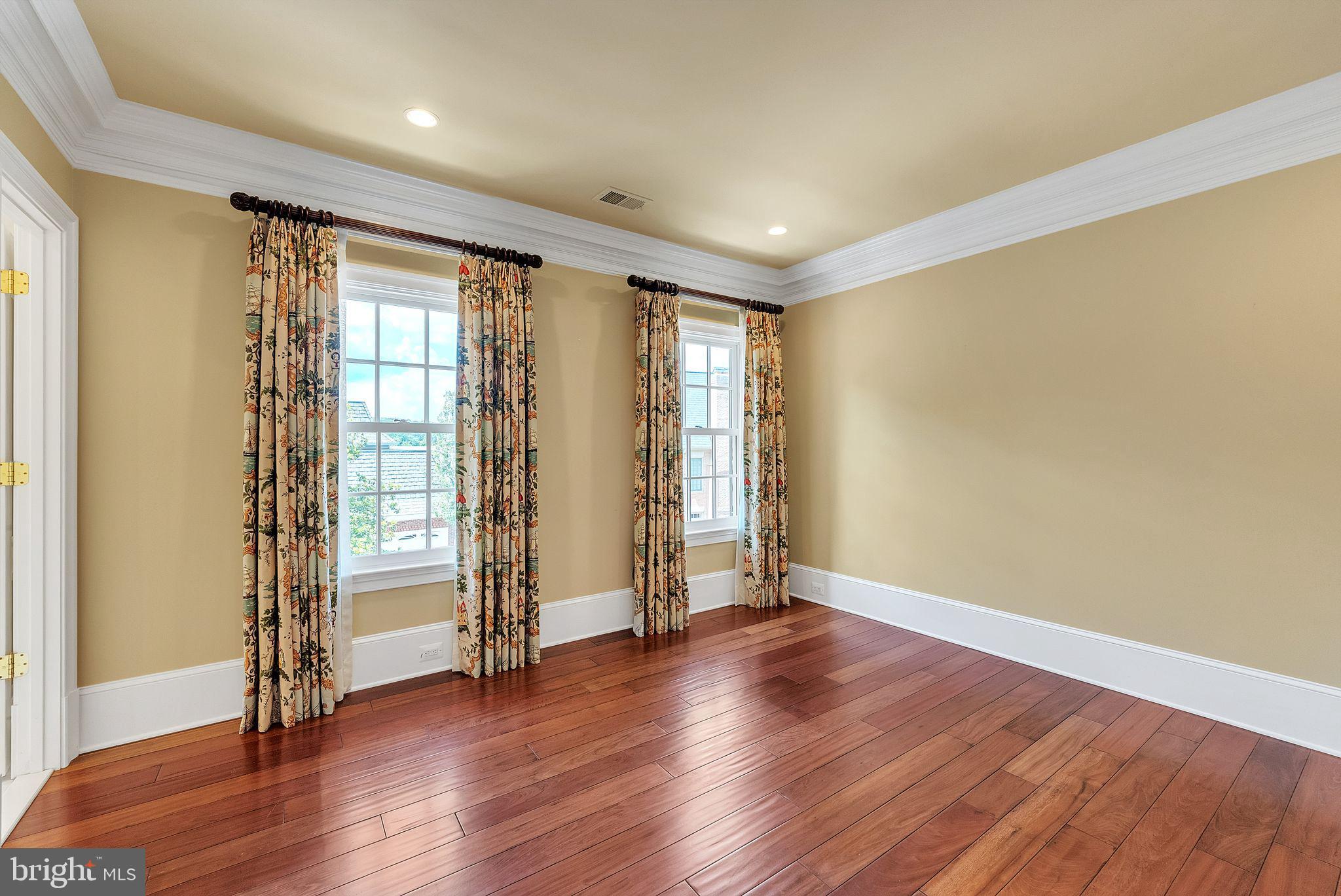 EVANS FARM - Residential