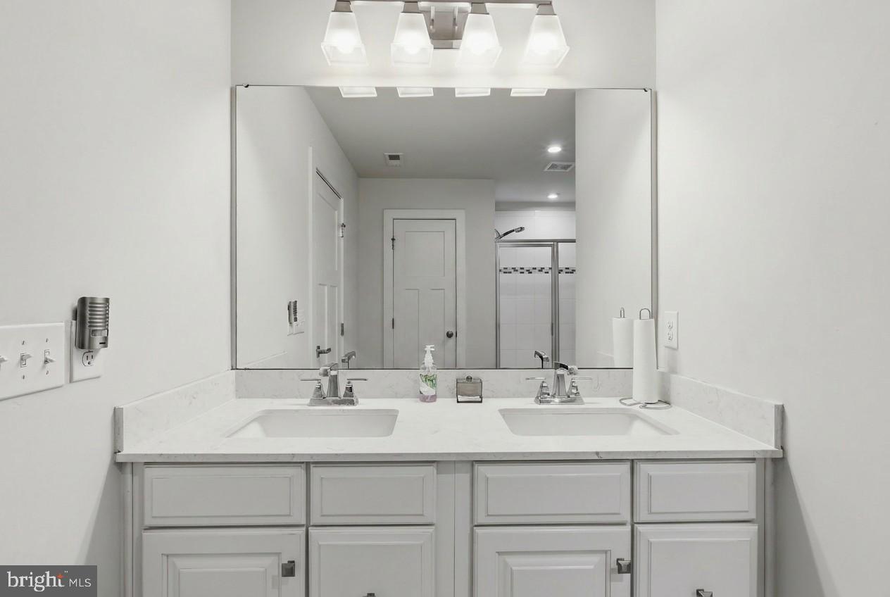 STONE RIDGE ESTATES - Residential