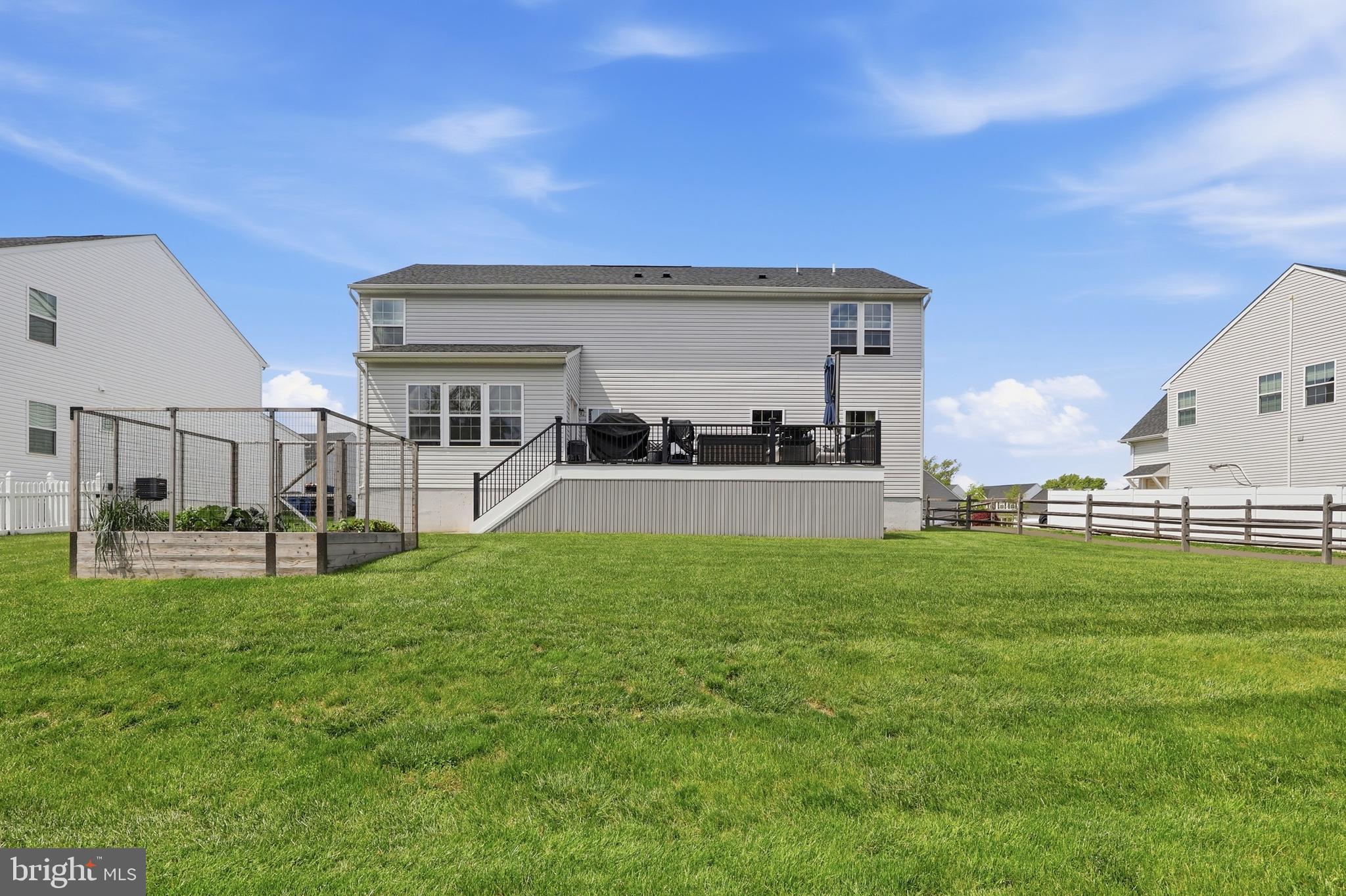 STONE RIDGE ESTATES - Residential