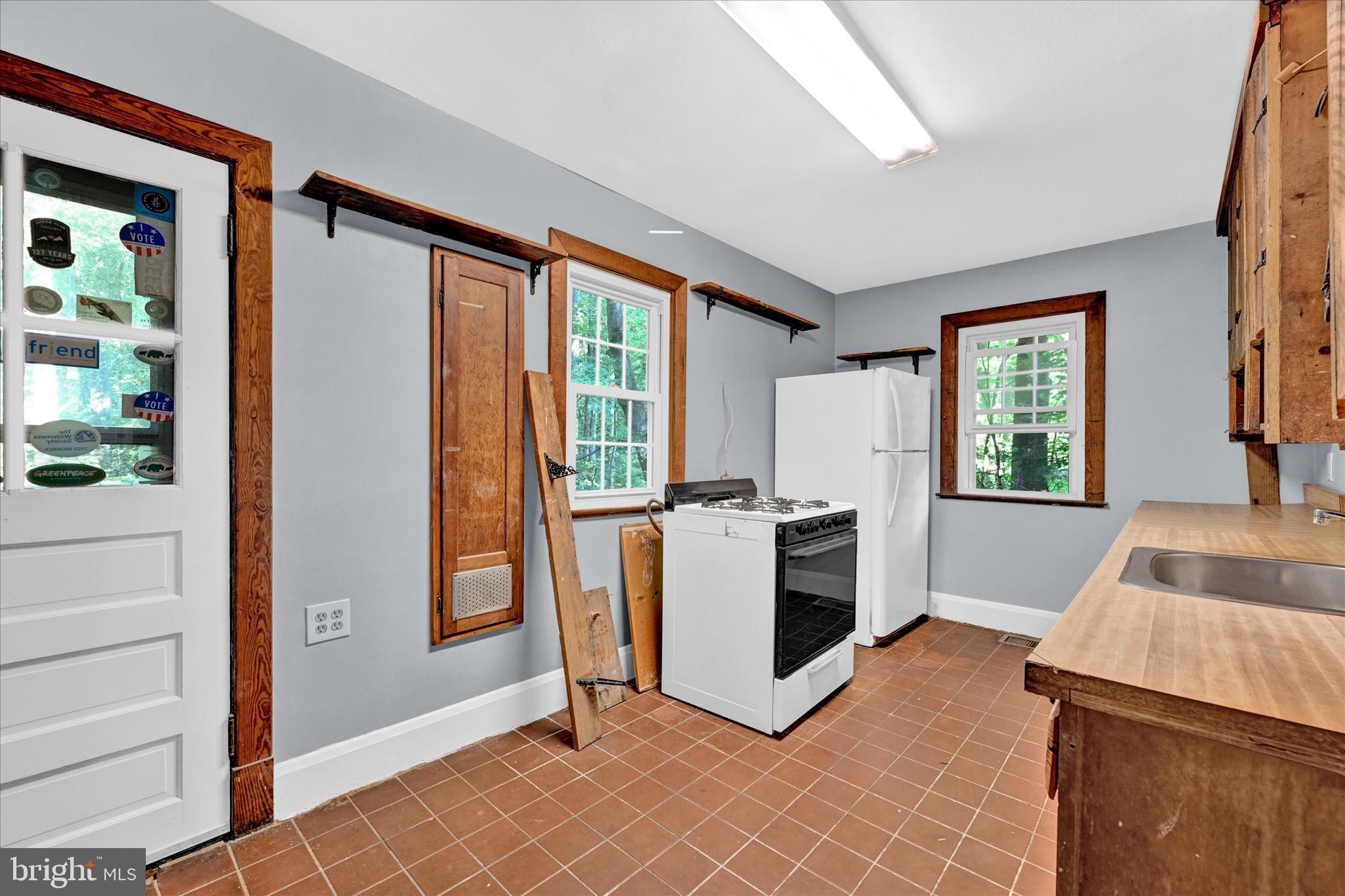 RESERVOIR OVERLOOK - Residential