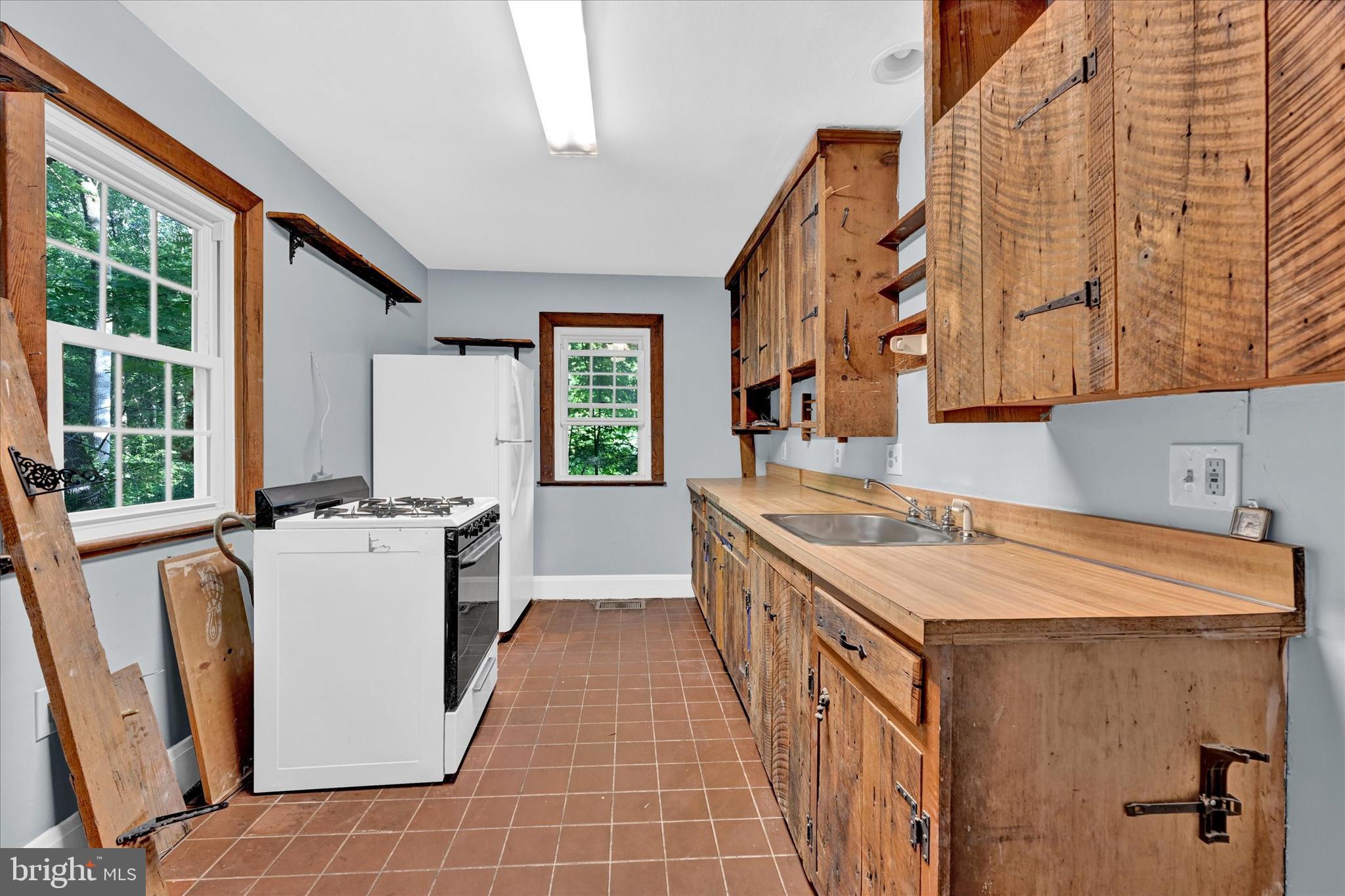 RESERVOIR OVERLOOK - Residential