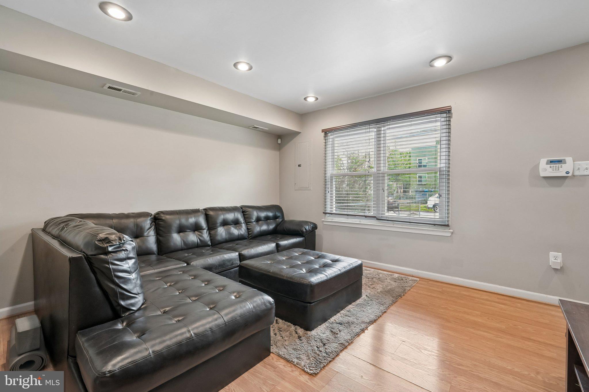 GERMANTOWN - Residential