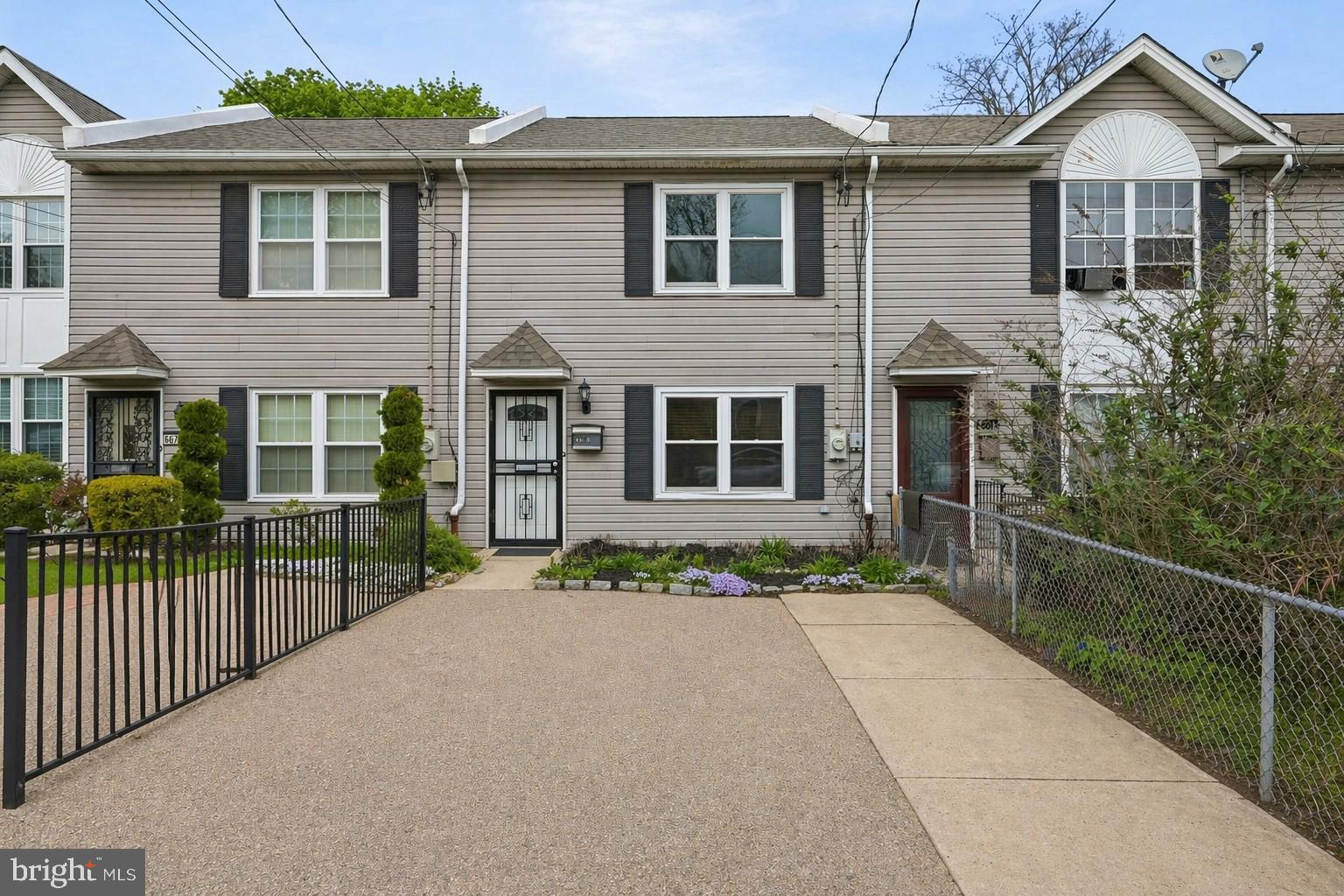 GERMANTOWN - Residential