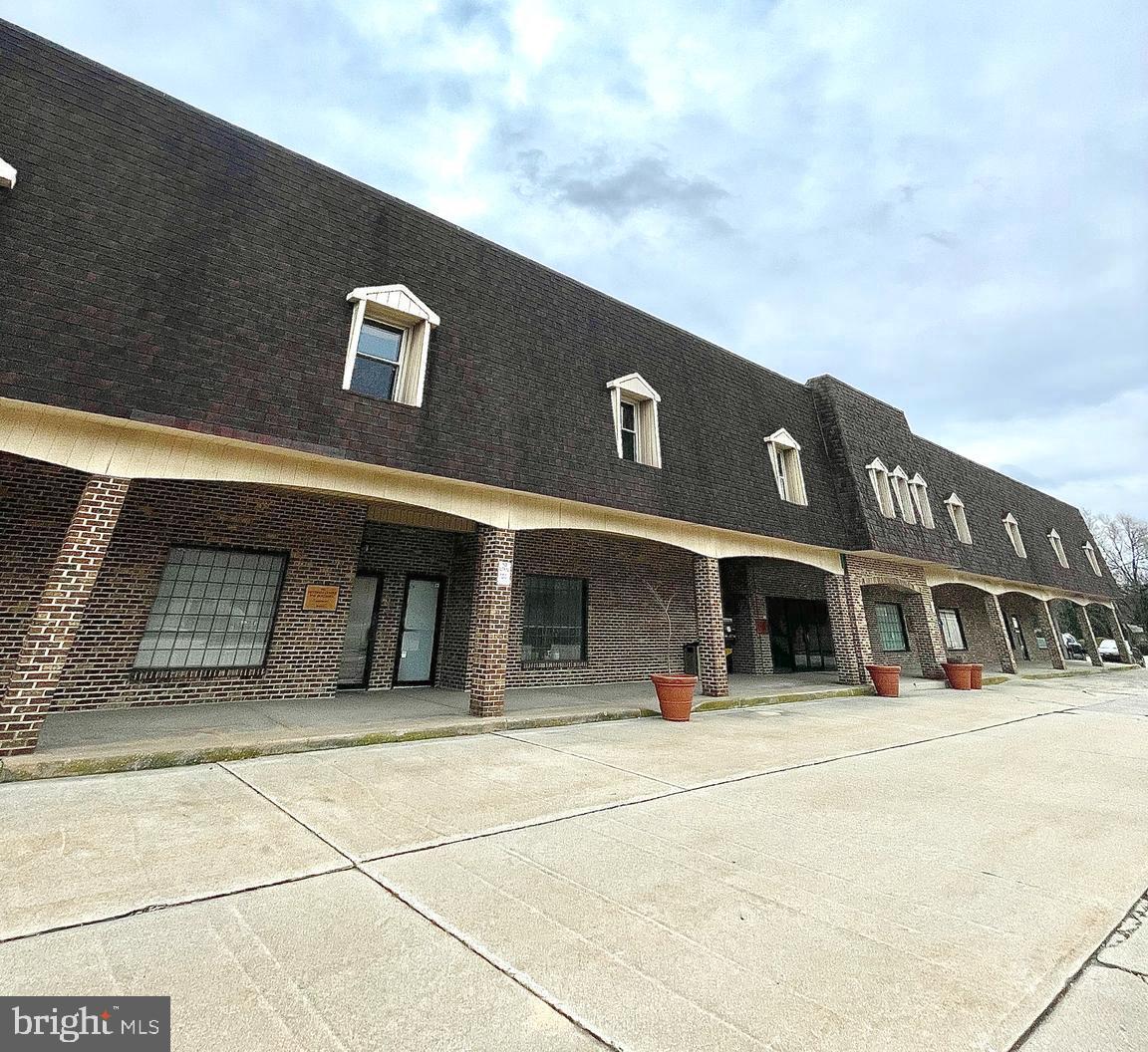206 WHITE HORSE PIKE 208