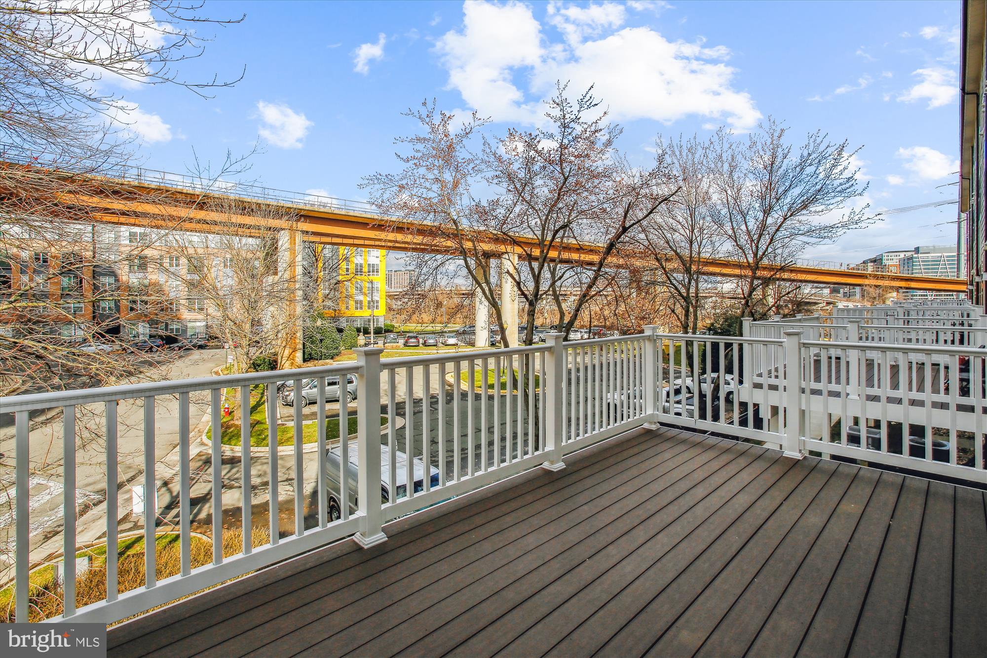 HUNTINGTON CROSSING - Residential