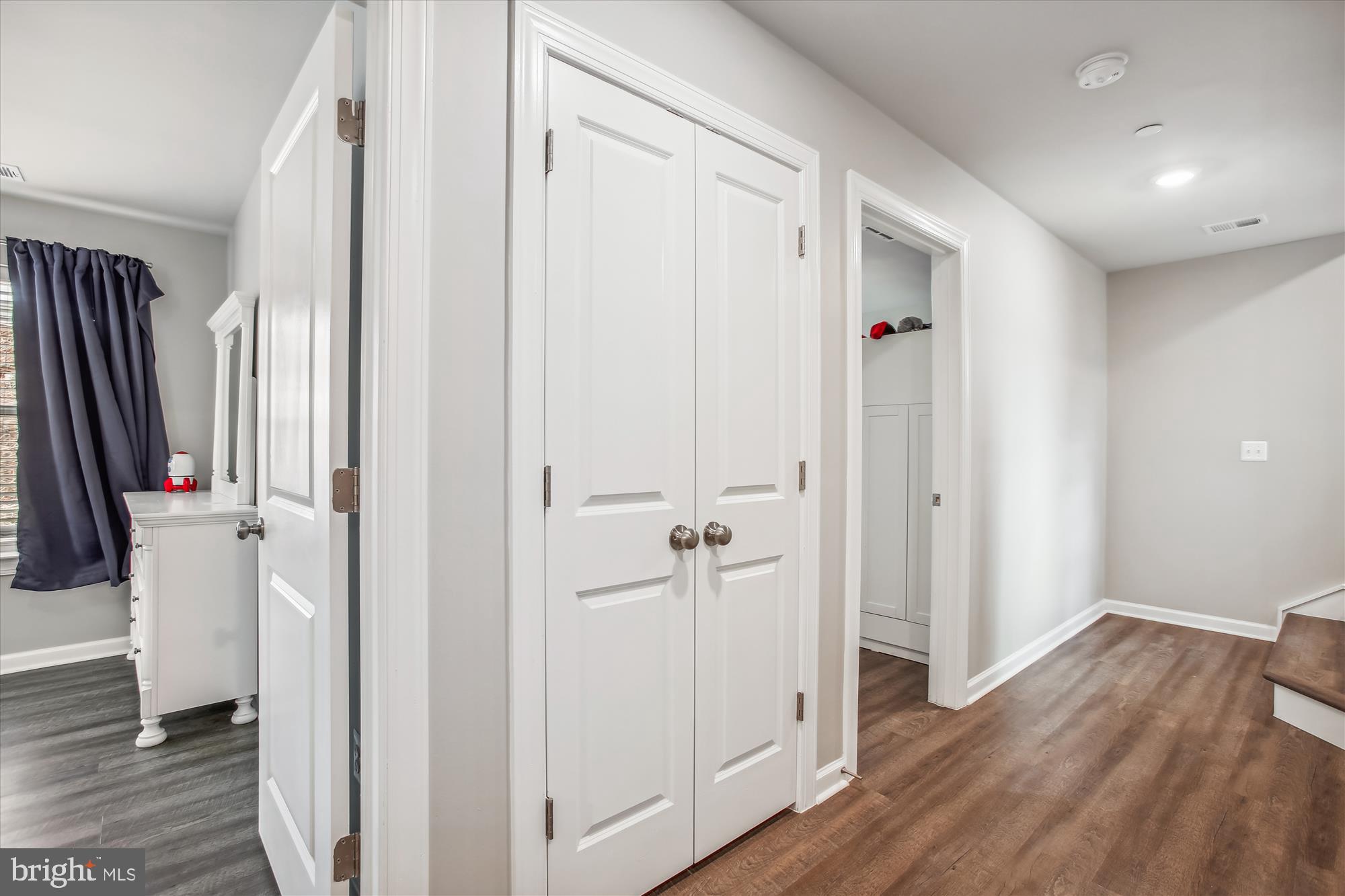 HUNTINGTON CROSSING - Residential