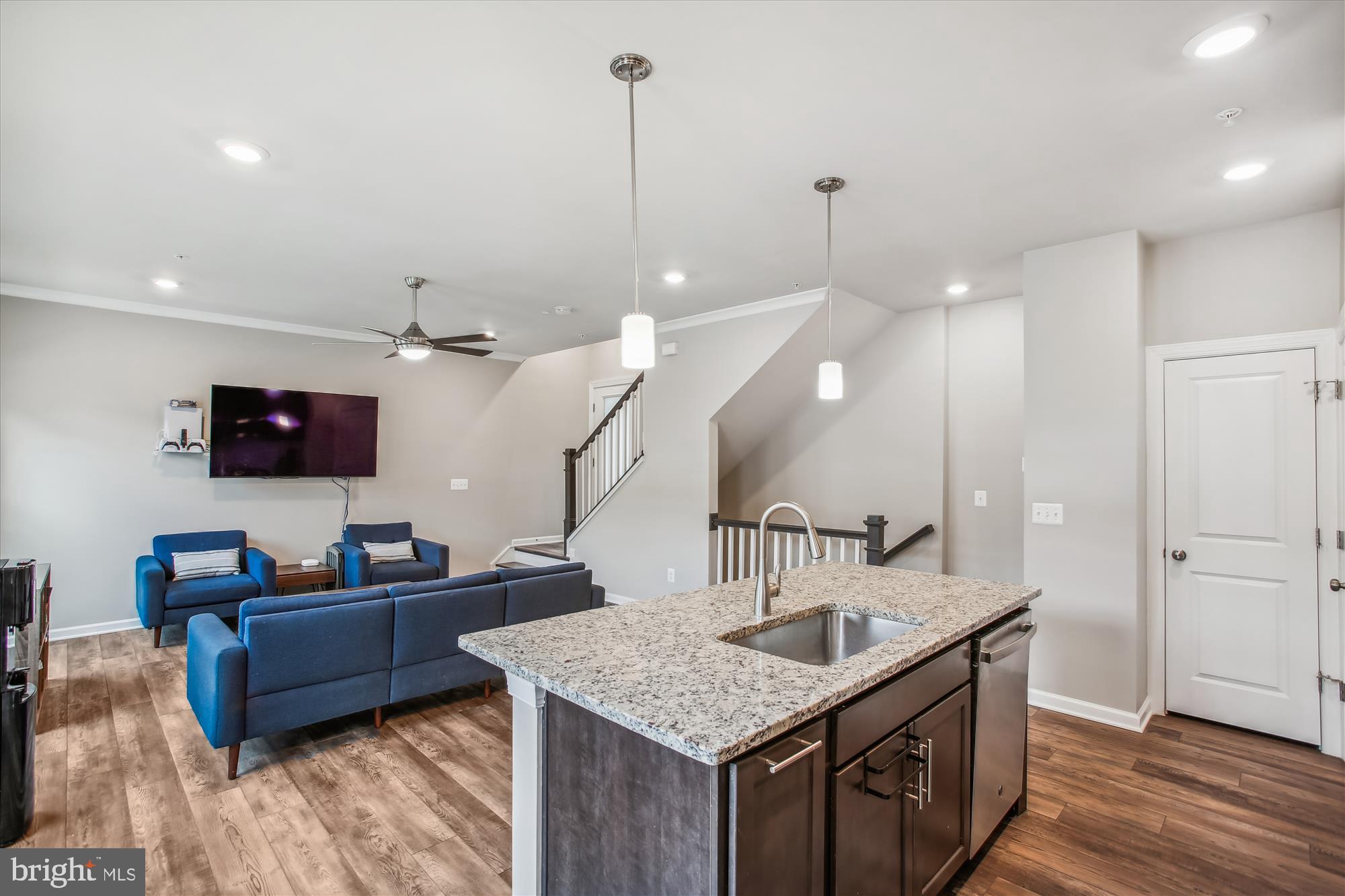 HUNTINGTON CROSSING - Residential