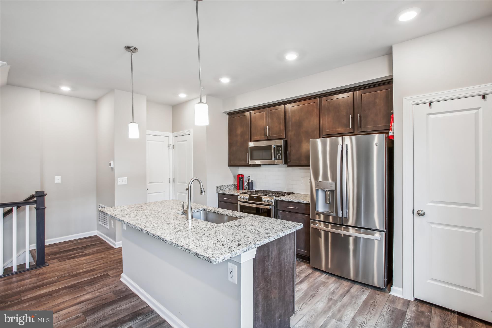 HUNTINGTON CROSSING - Residential