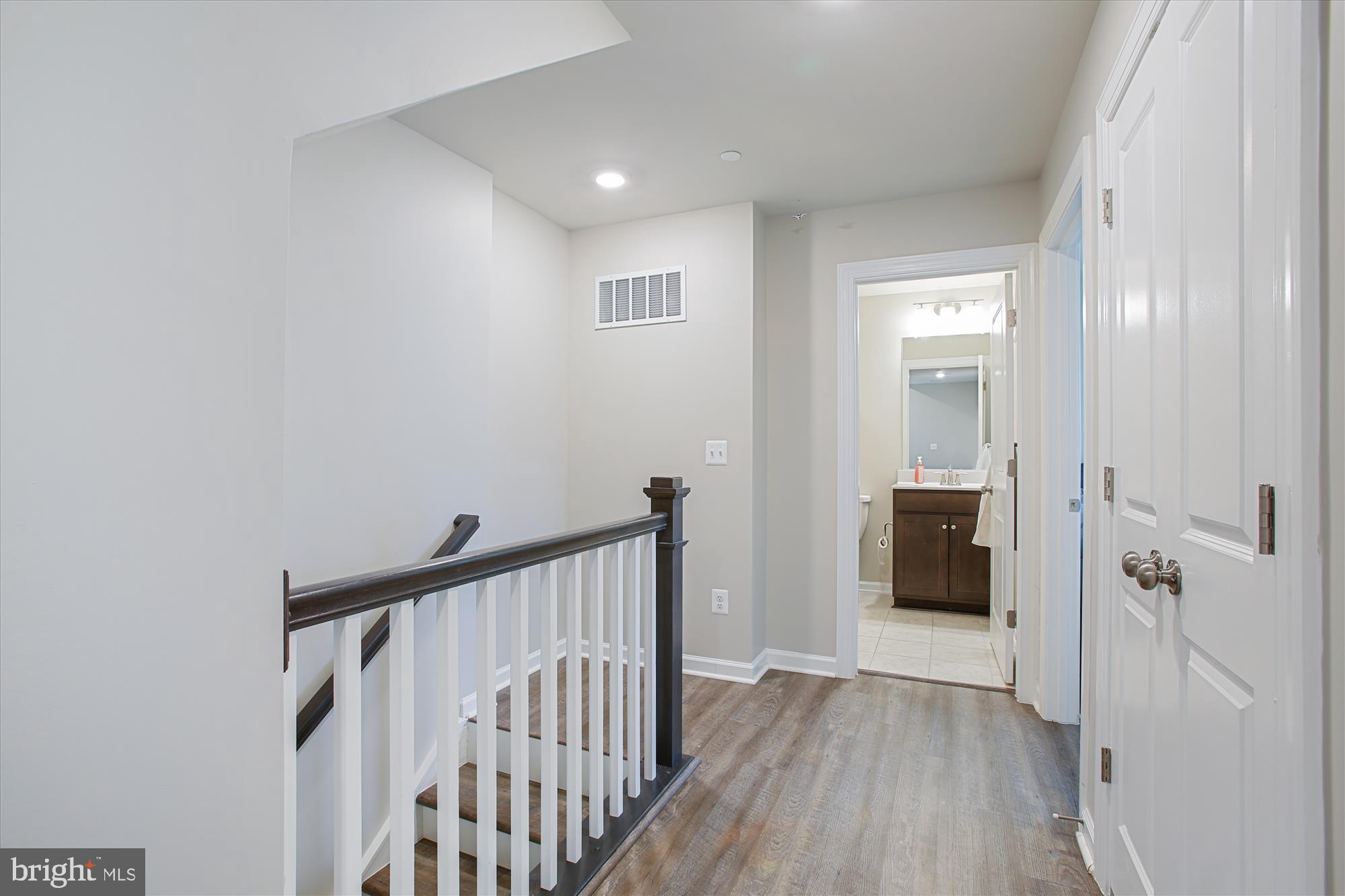 HUNTINGTON CROSSING - Residential