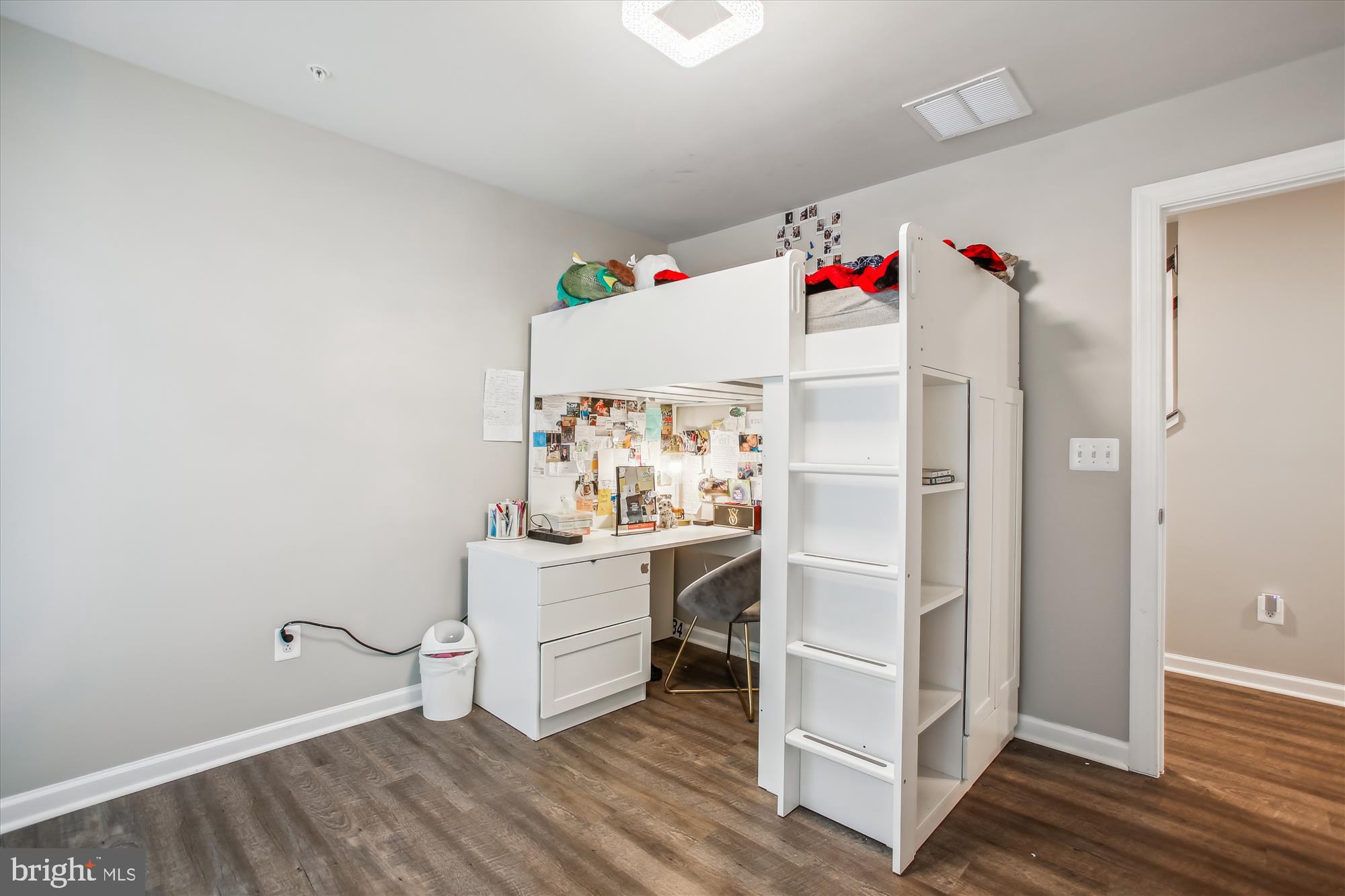 HUNTINGTON CROSSING - Residential