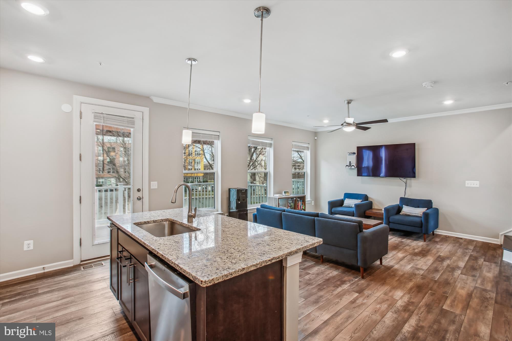 HUNTINGTON CROSSING - Residential