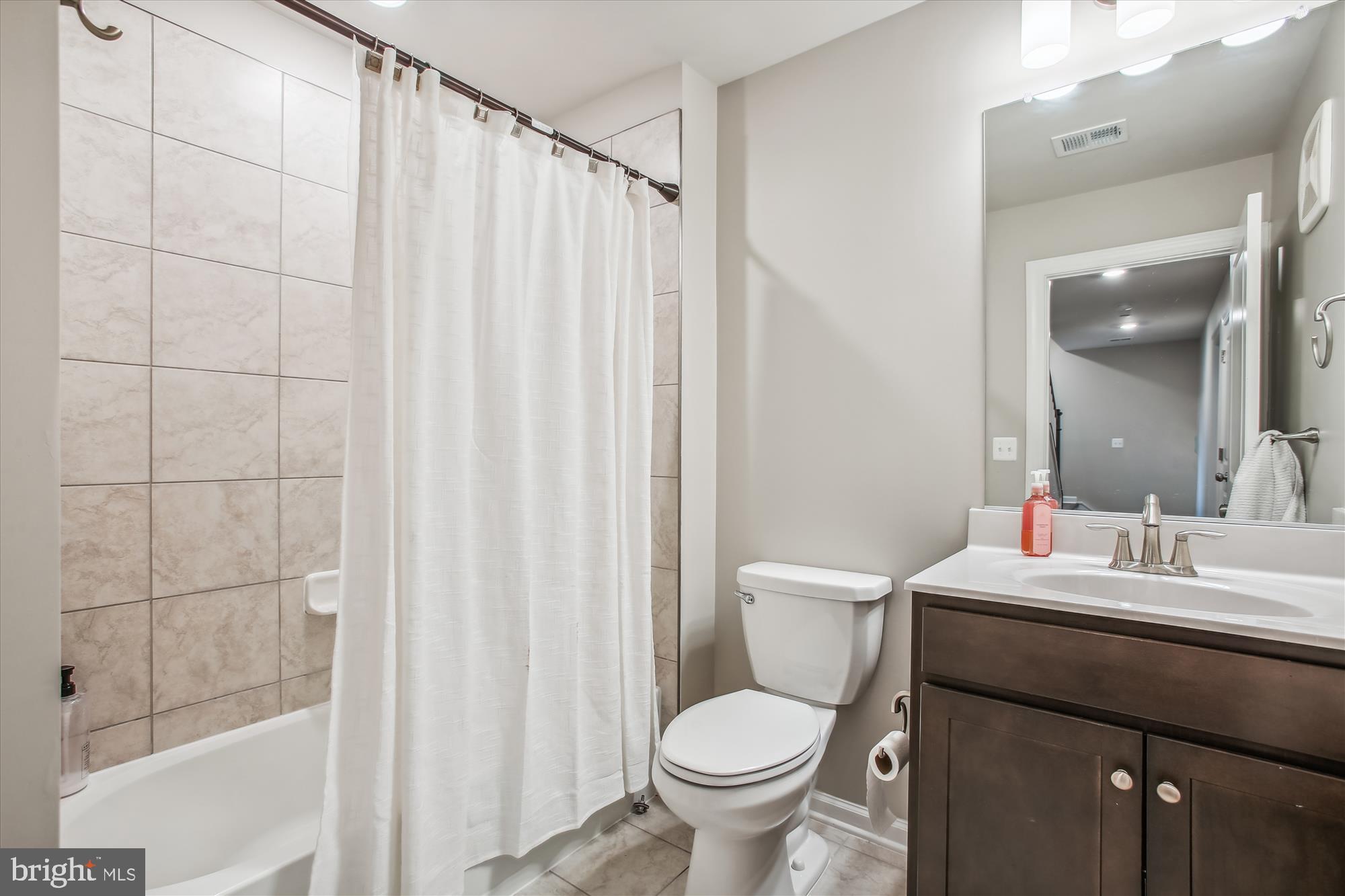 HUNTINGTON CROSSING - Residential