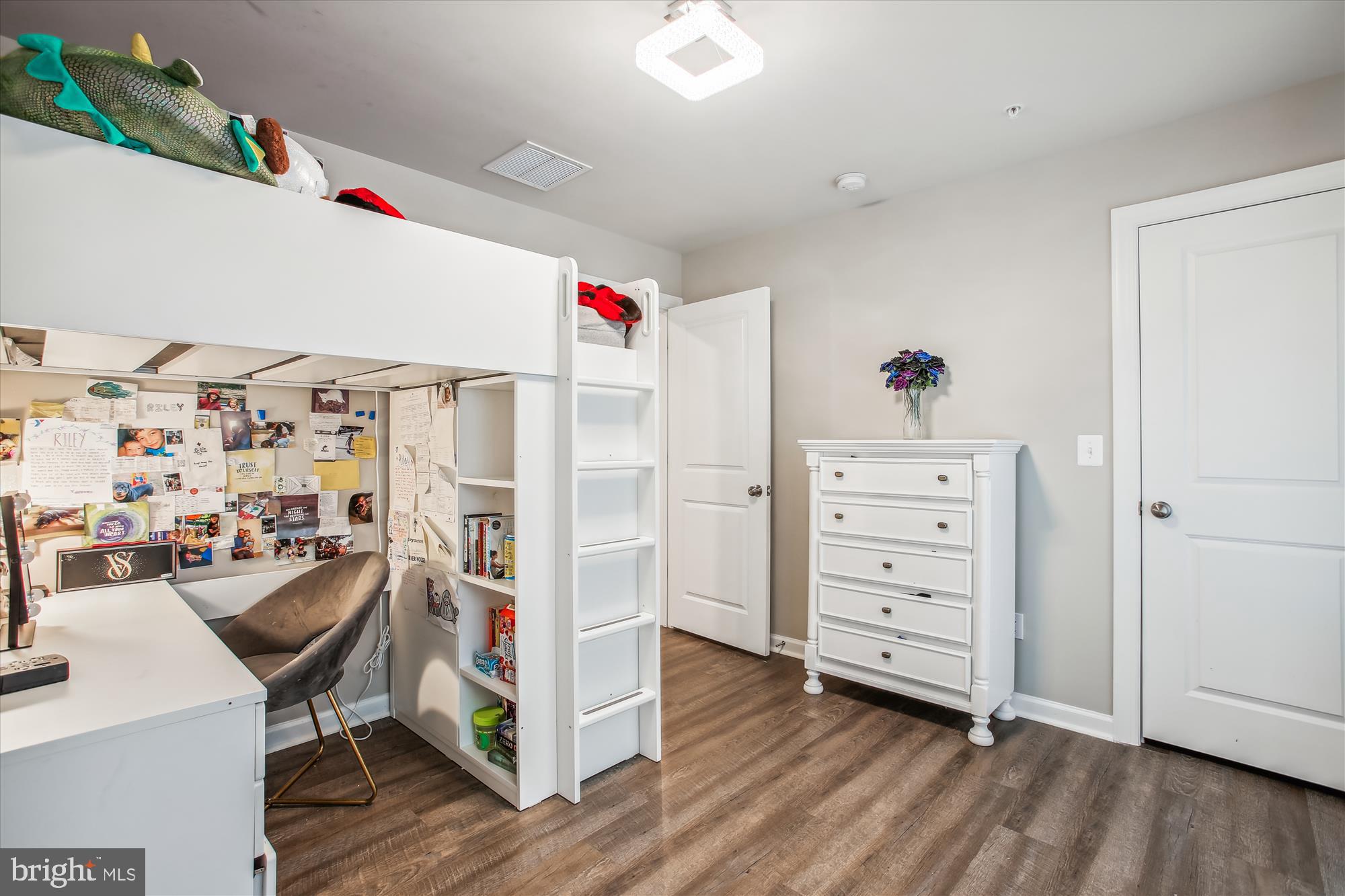 HUNTINGTON CROSSING - Residential