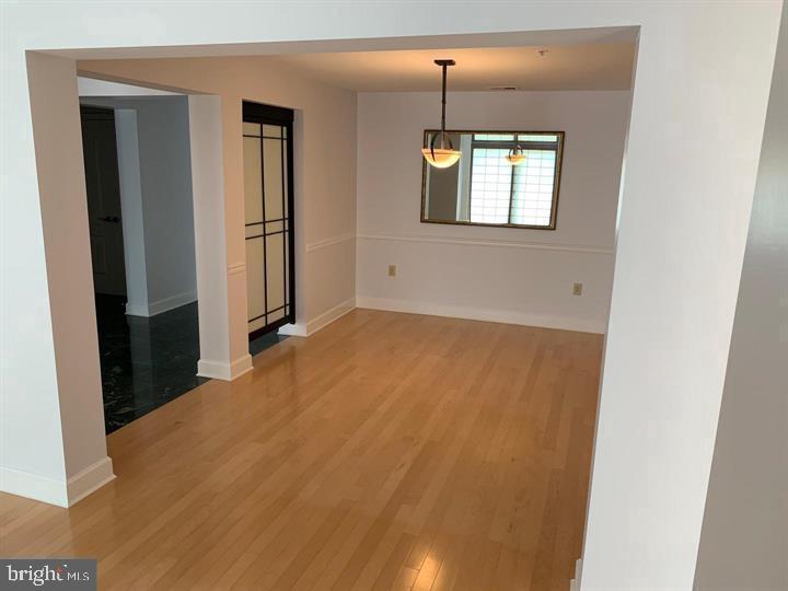 502 W BROAD STREET 305
