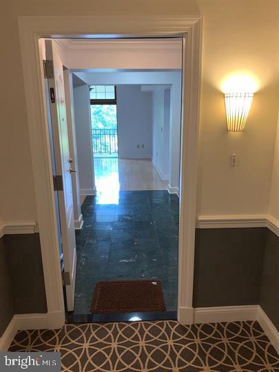 502 W BROAD STREET 305
