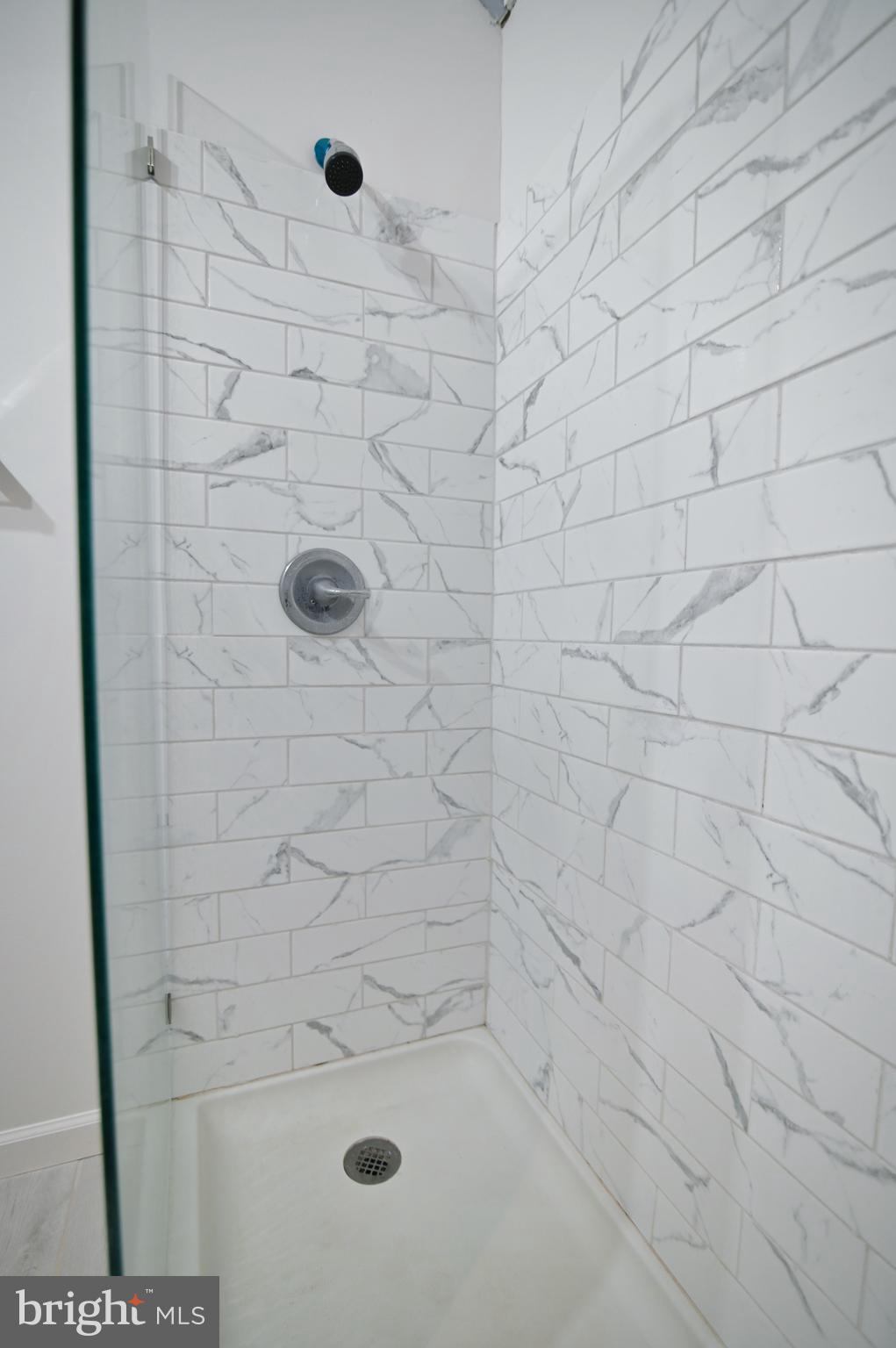 LAKEVIEW PEDESTAL HOMES - Residential