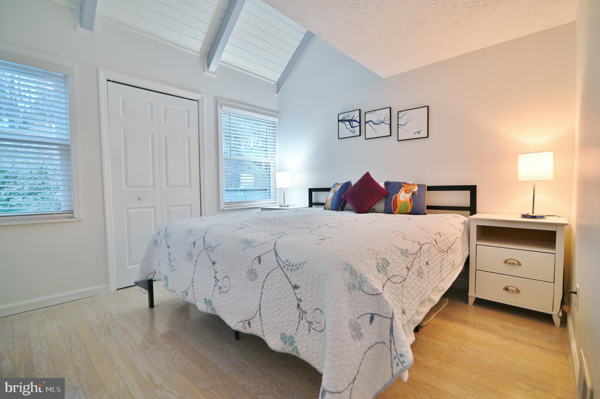 LAKEVIEW PEDESTAL HOMES - Residential