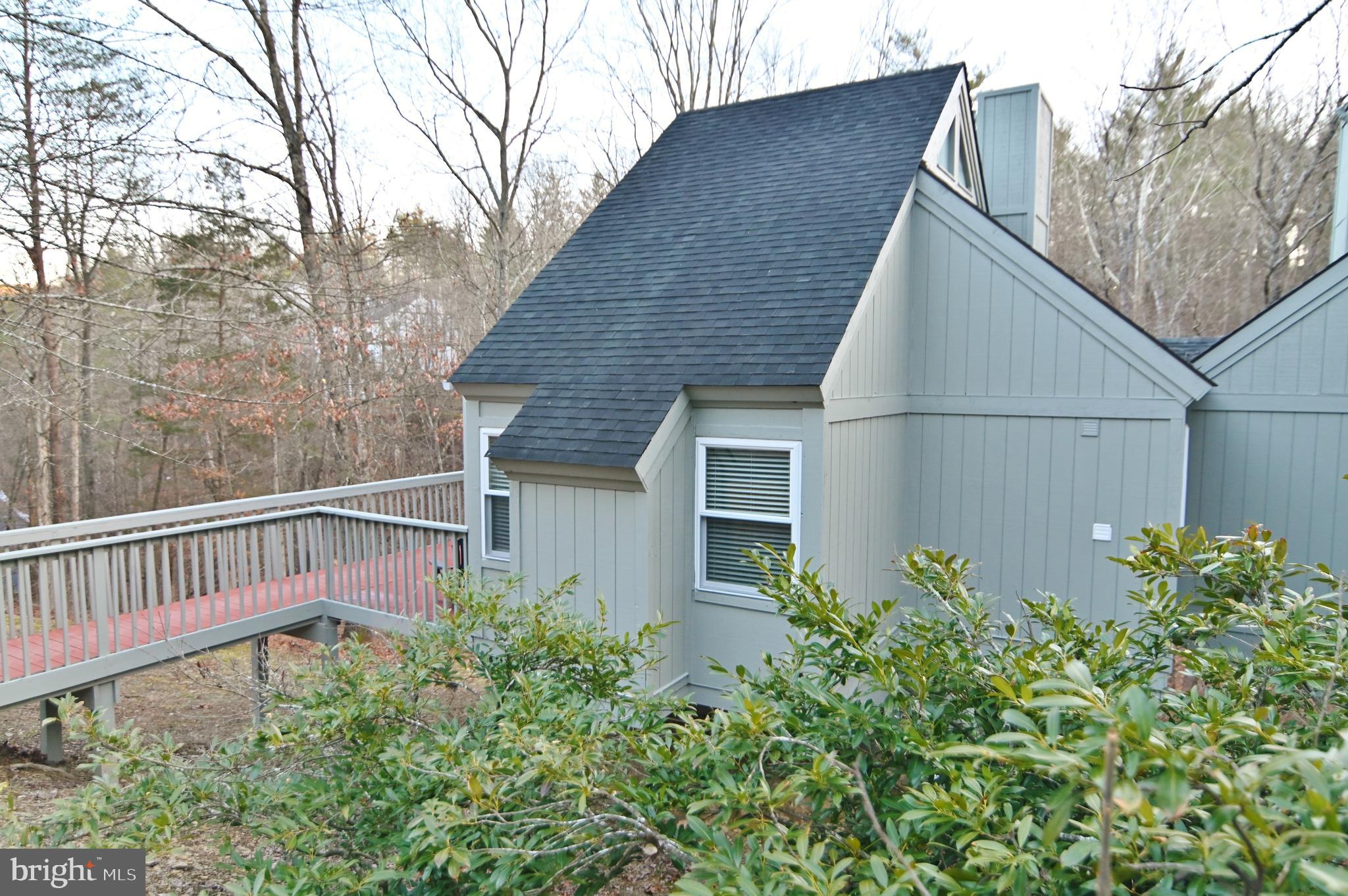 LAKEVIEW PEDESTAL HOMES - Residential