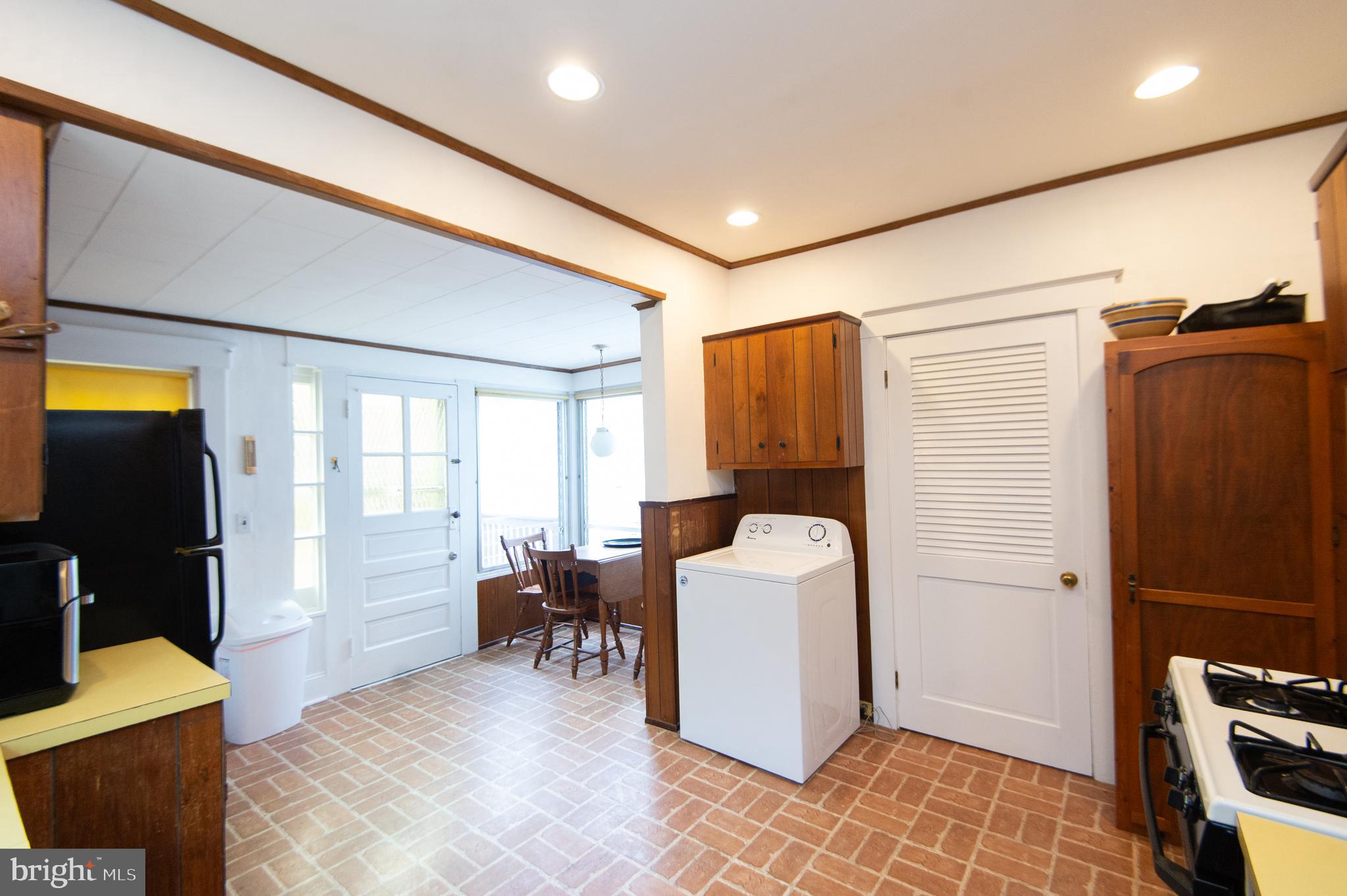 HAMBROOKS AREA - Residential