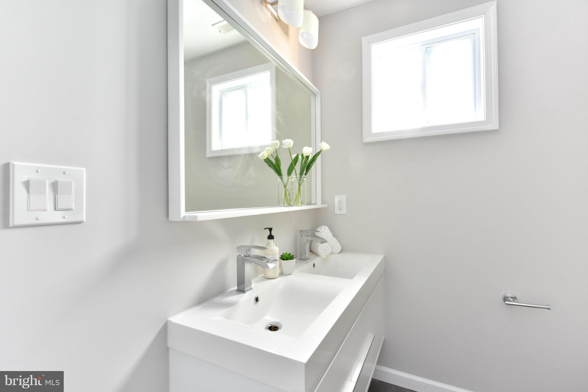 MT RAINIER - Residential