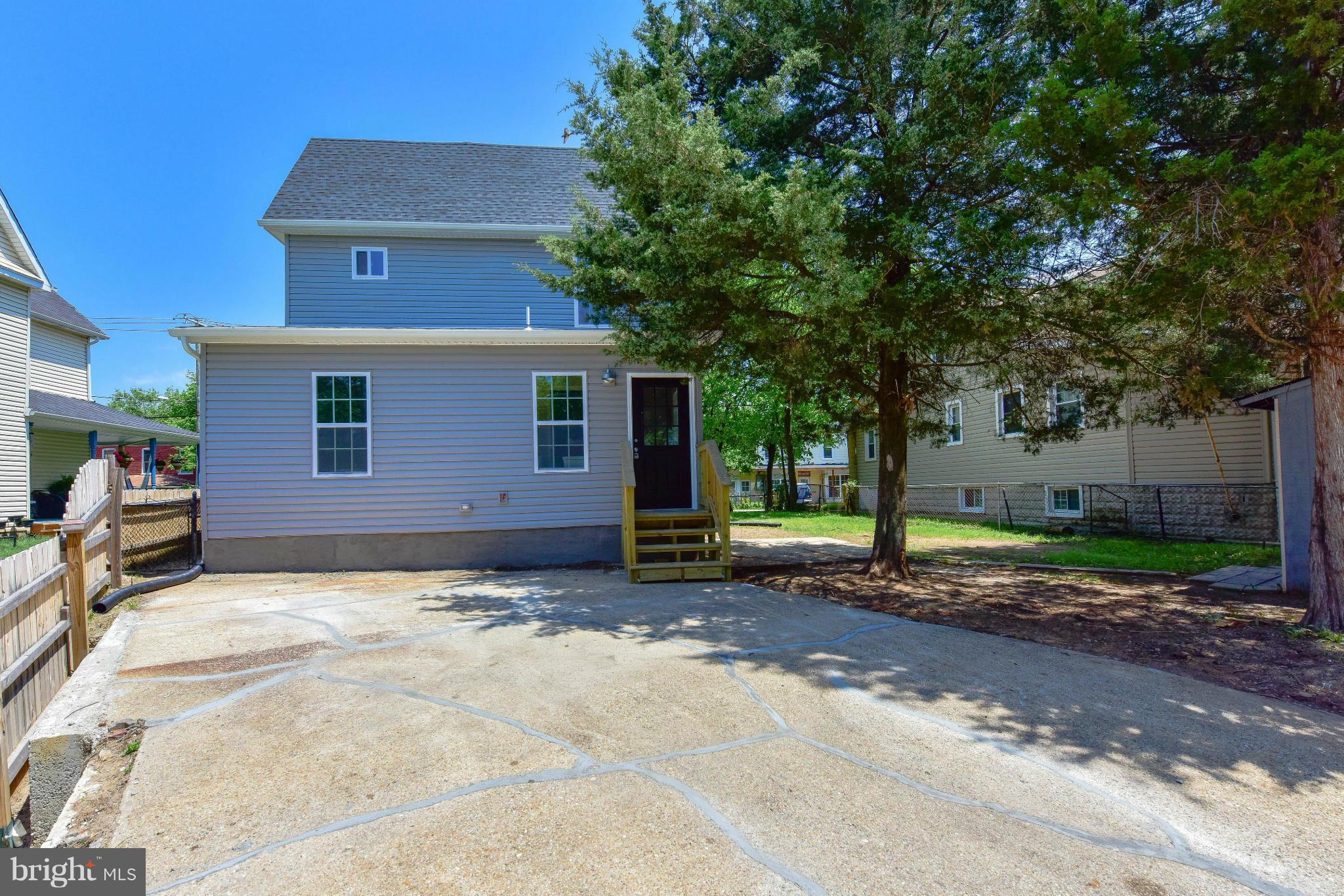 MT RAINIER - Residential