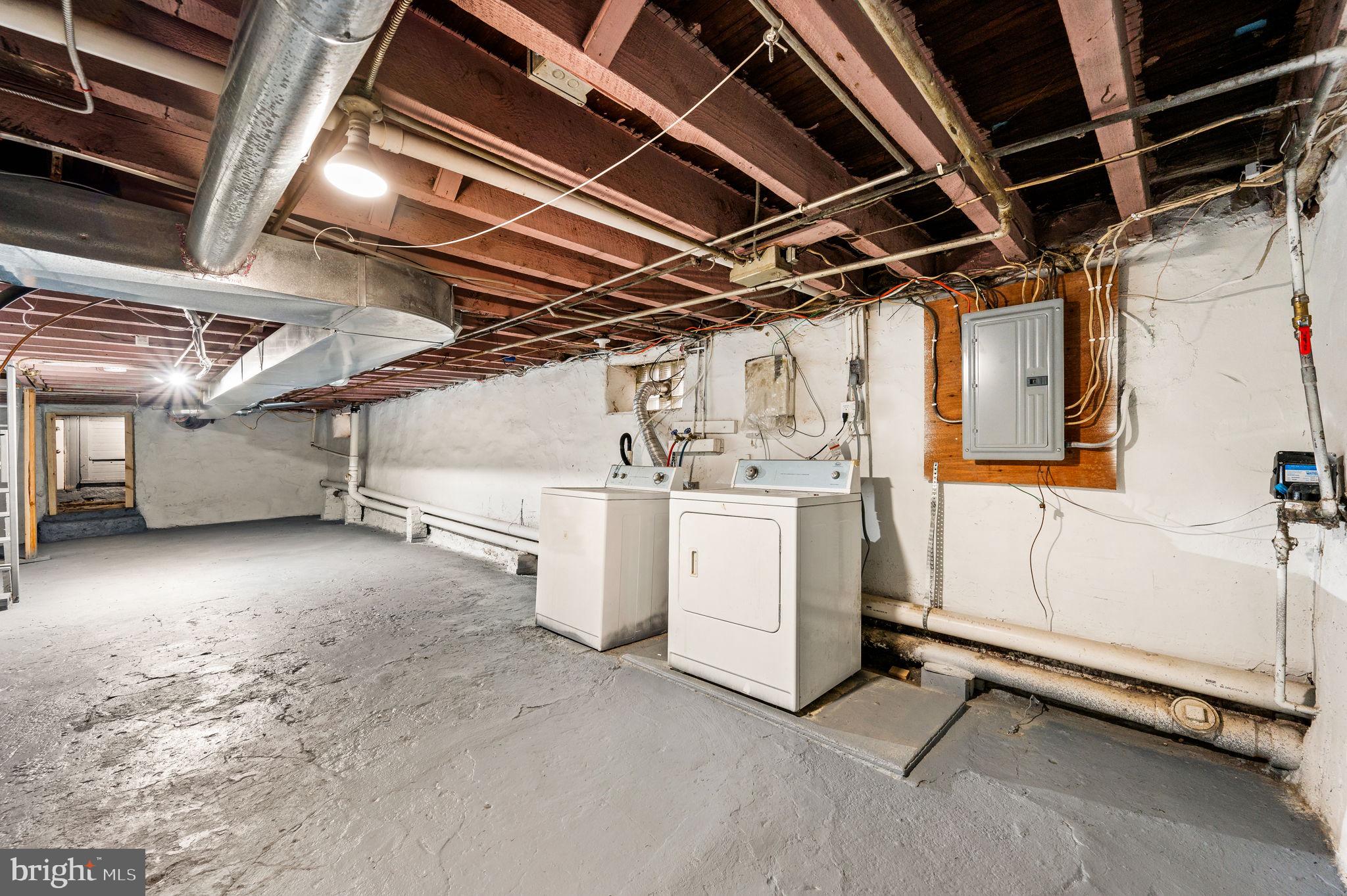 MANAYUNK - Residential Lease