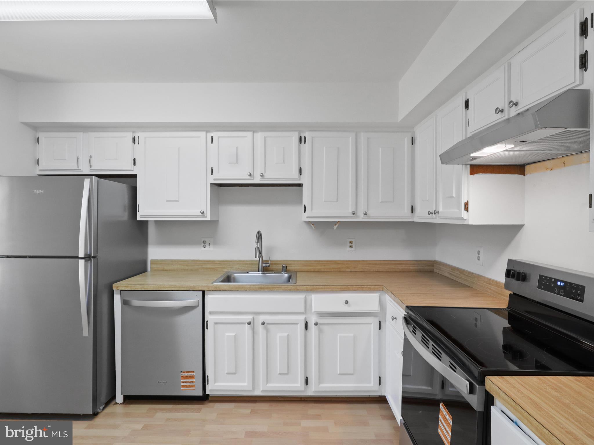 THE VILLAGE PARK - Residential Lease