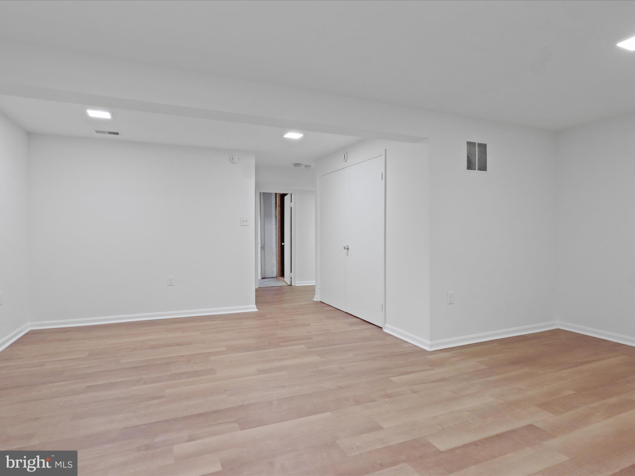 THE VILLAGE PARK - Residential Lease