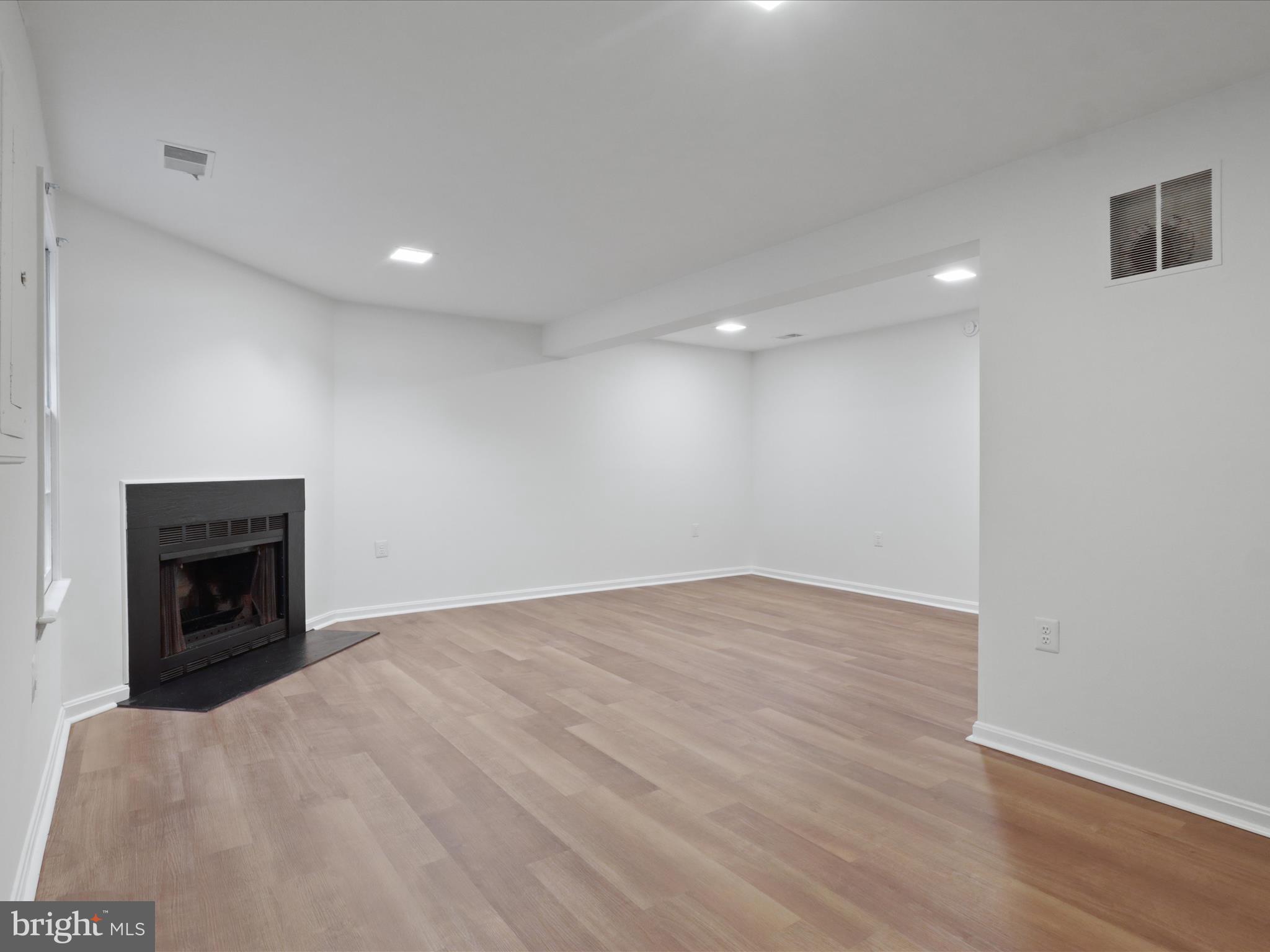 THE VILLAGE PARK - Residential Lease