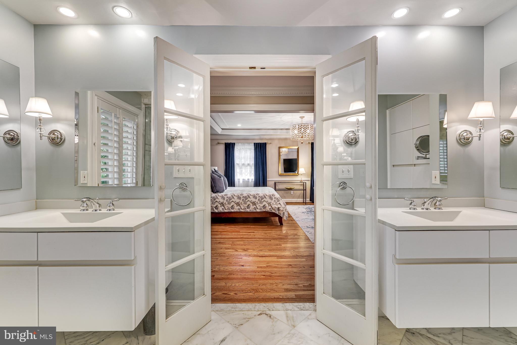 CHAIN BRIDGE WOODS - Residential