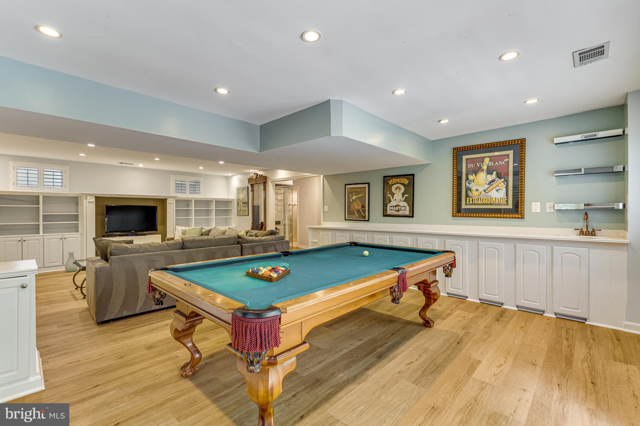 CHAIN BRIDGE WOODS - Residential